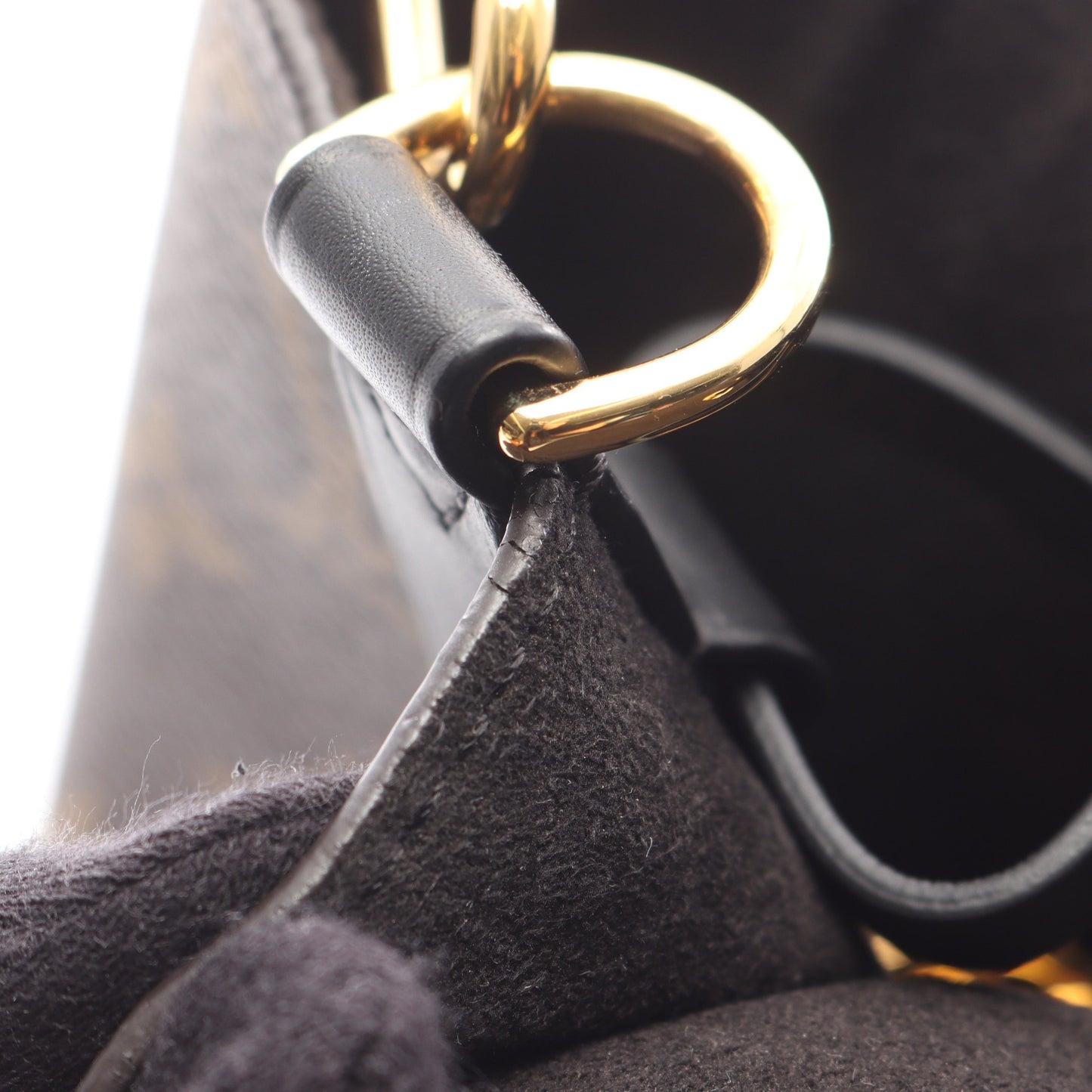ネオノエ モノグラム ノワール ショルダーバッグ PVC レザー ブラウン ブラック ルイヴィトン バッグ LOUIS VUITTON
