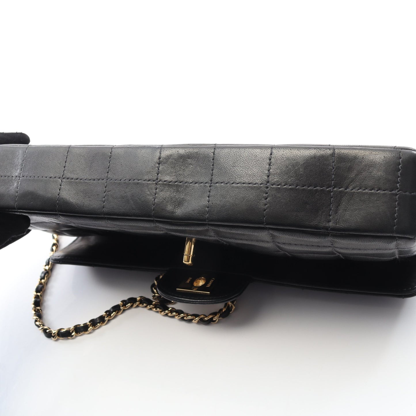 チョコバー チェーンショルダーバッグ ラムスキン ブラック ゴールド金具 シャネル バッグ CHANEL
