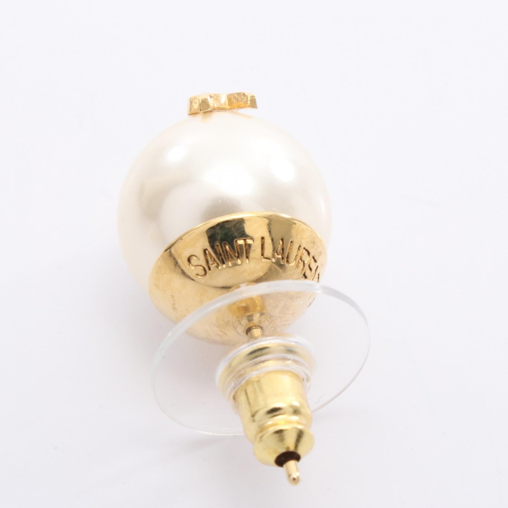 YSLロゴ ピアス GP（ゴールドメッキ） フェイクパール ゴールド