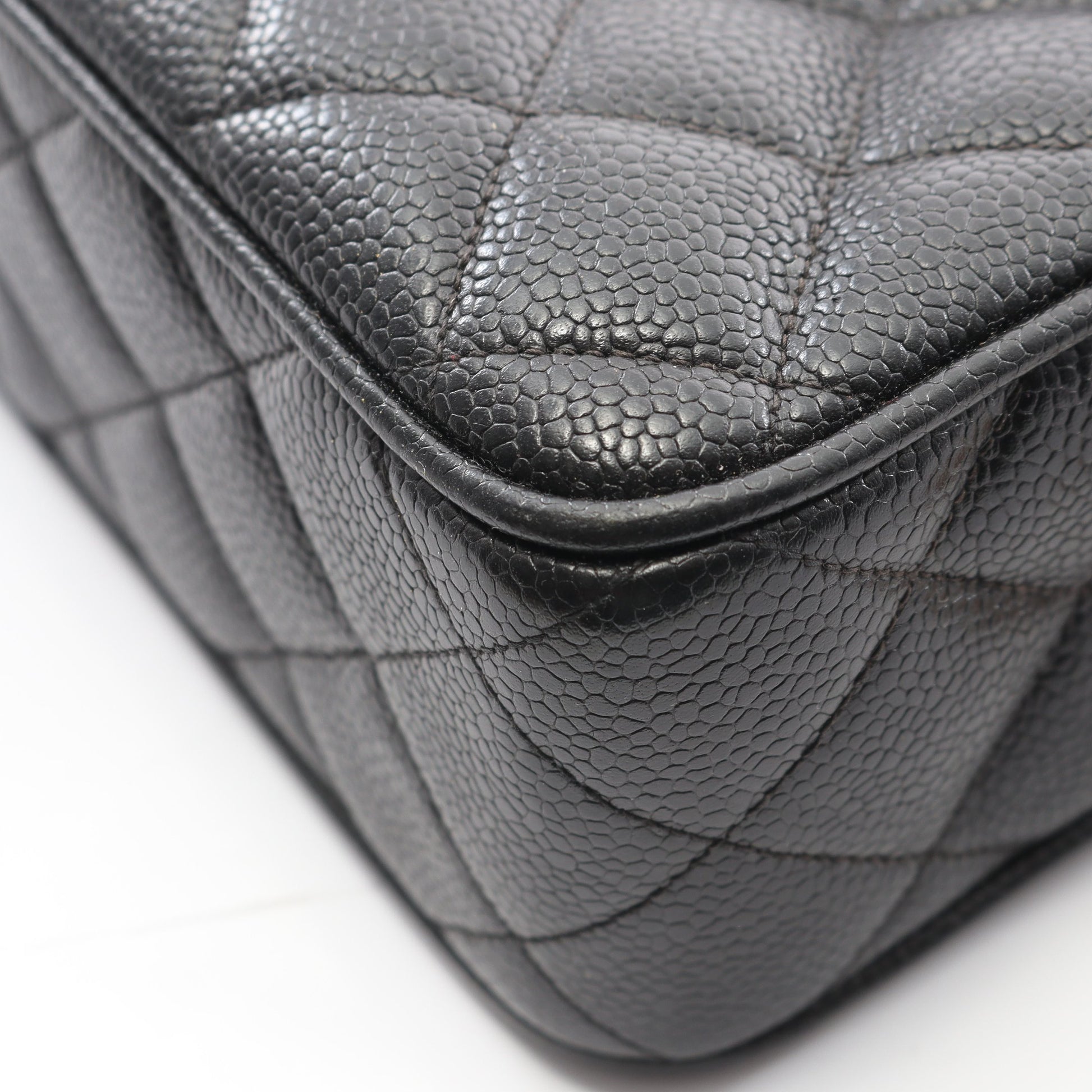 マトラッセ チェーンショルダーバッグ キャビアスキン ブラック ゴールド金具 シャネル バッグ CHANEL