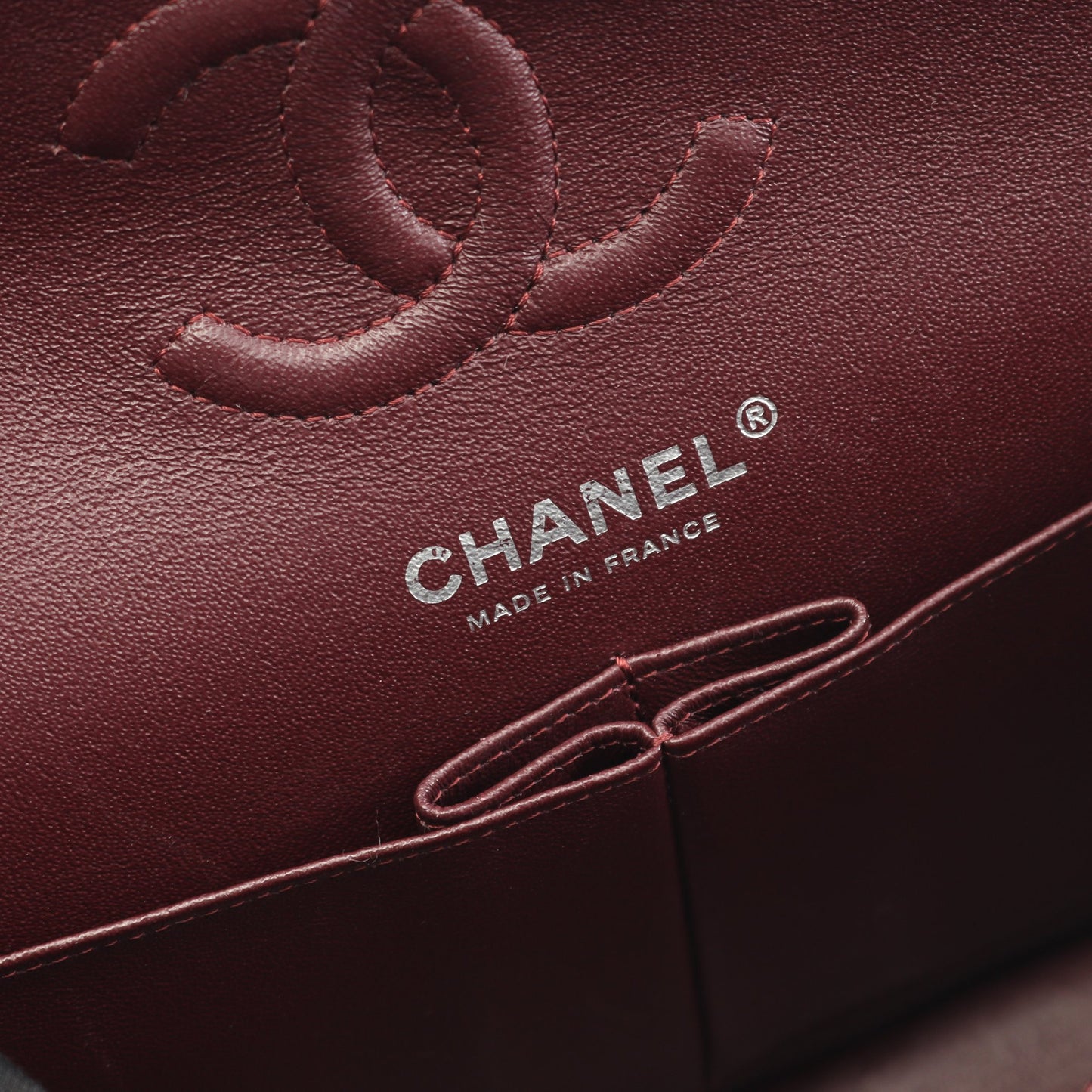 マトラッセ Wフラップ Wチェーンショルダーバッグ キャビアスキン ブラック シルバー金具 シャネル バッグ CHANEL