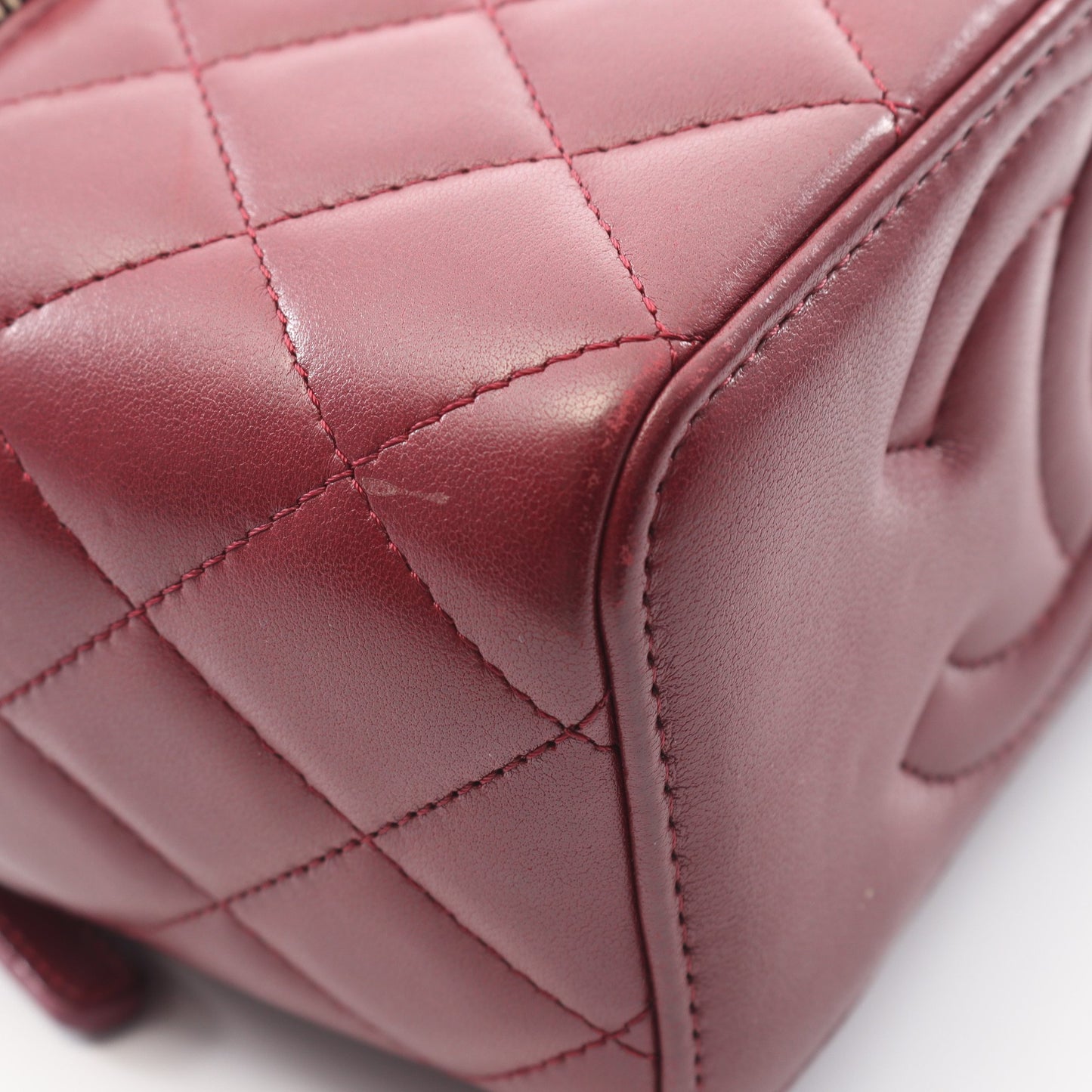 マトラッセ バニティバッグ チェーンショルダーバッグ ラムスキン ボルドー ゴールド金具 2WAY シャネル バッグ CHANEL