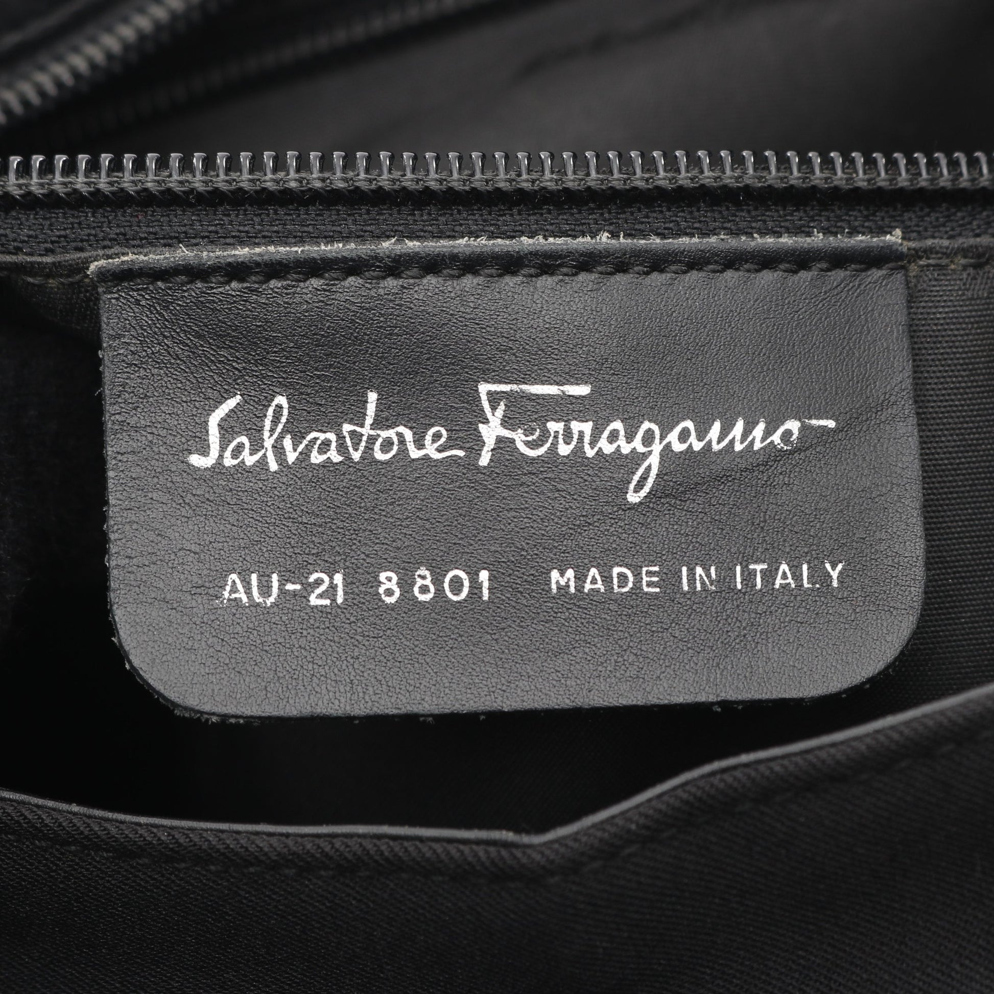 ヴァラ ワンショルダーバッグ キャンバス ブラック サルヴァトーレフェラガモ バッグ Salvatore Ferragamo