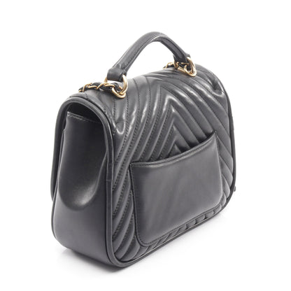 Vステッチ シェブロン チェーンショルダーバッグ ラムスキン ブラック ゴールド金具 2WAY シャネル バッグ CHANEL