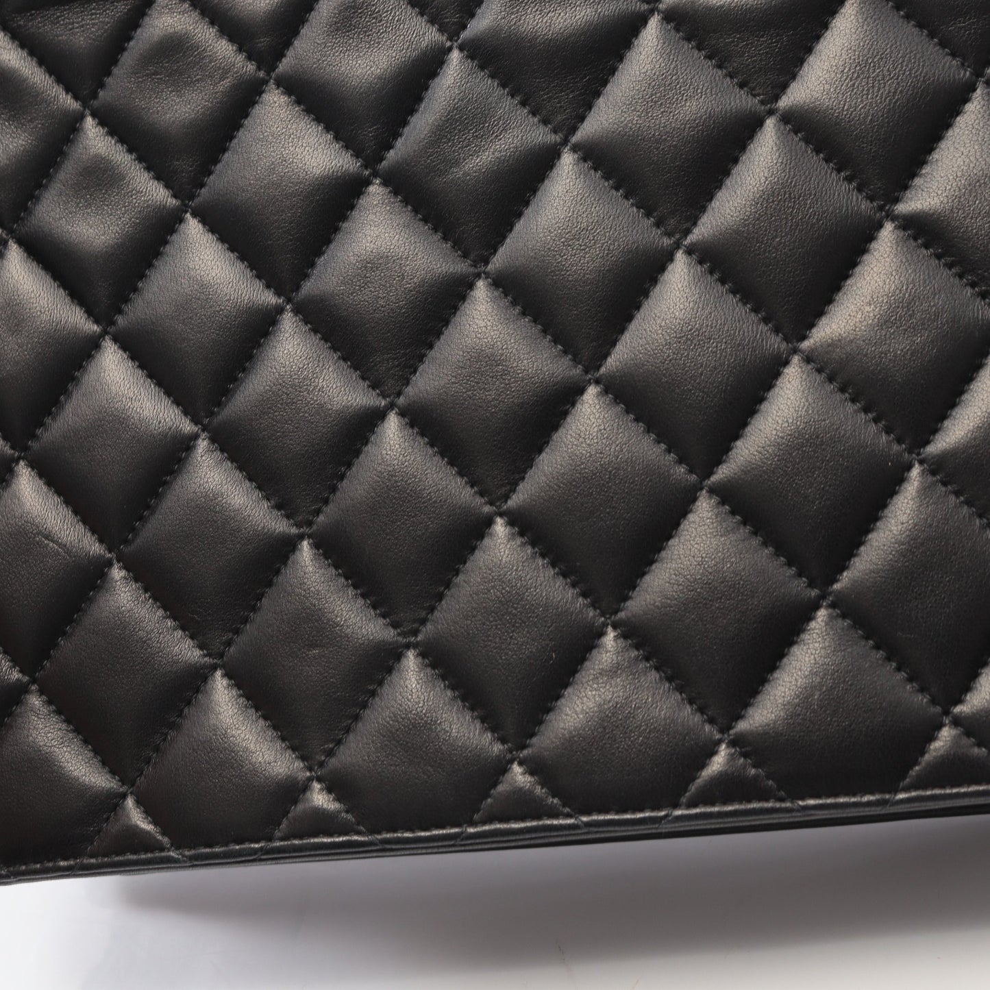 マトラッセ チェーンショルダーバッグ ラムスキン ブラック ゴールド金具 プッシュロック シャネル バッグ CHANEL