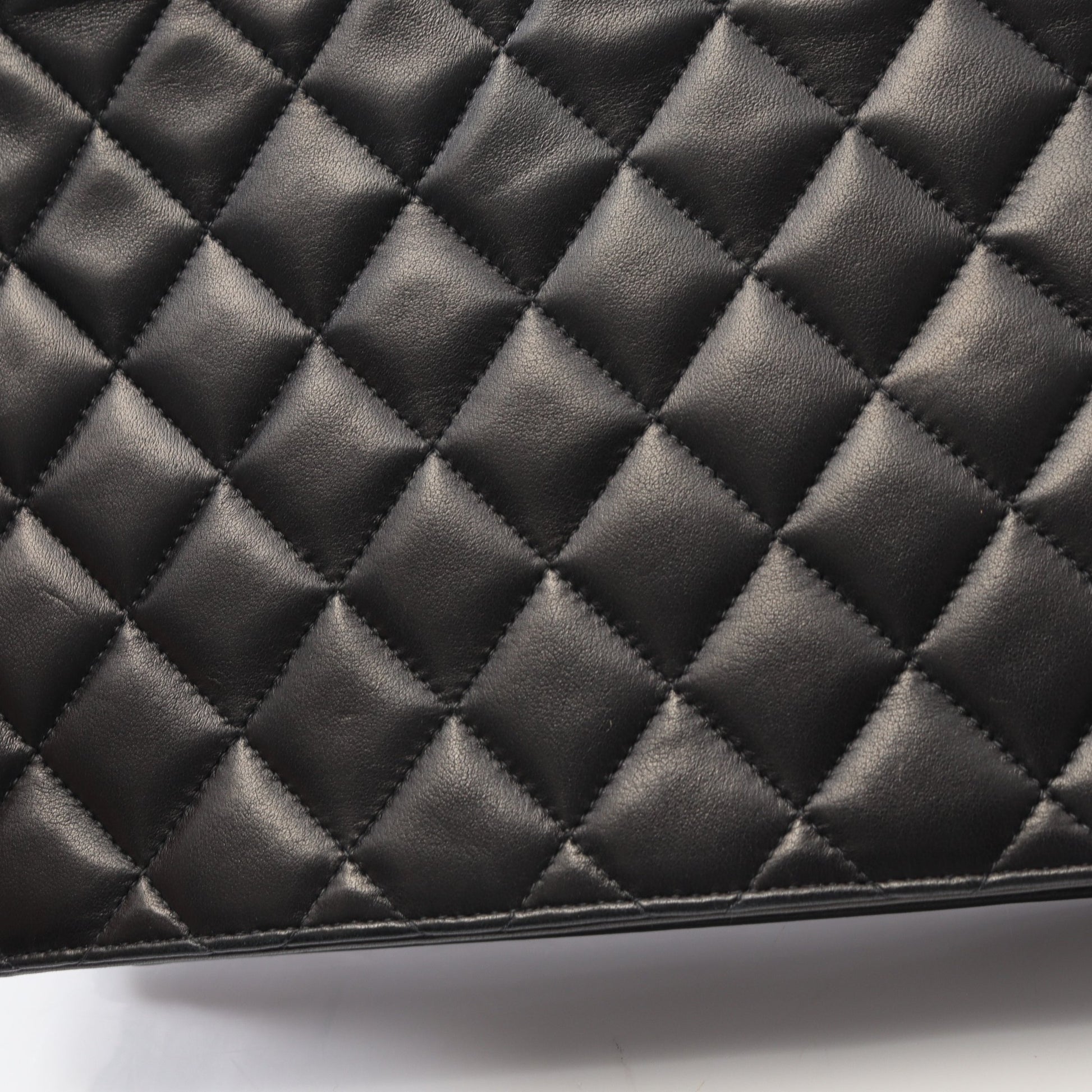 マトラッセ チェーンショルダーバッグ ラムスキン ブラック ゴールド金具 プッシュロック シャネル バッグ CHANEL