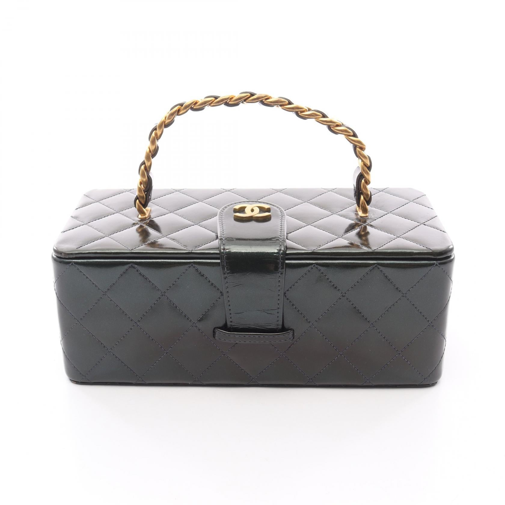 マトラッセ バニティバッグ エナメルレザー ダークグリーン ゴールド金具 ミラー付き シャネル バッグ CHANEL