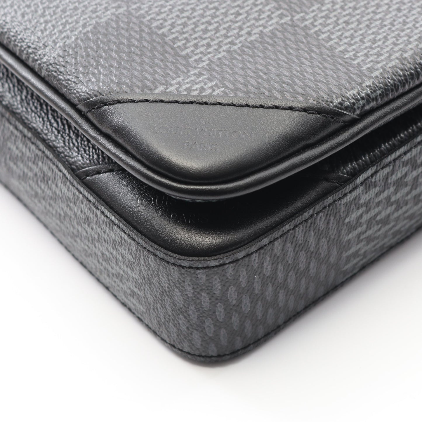 トリオ メッセンジャー ダミエグラフィット ショルダーバッグ PVC レザー ブラック ルイヴィトン バッグ LOUIS VUITTON