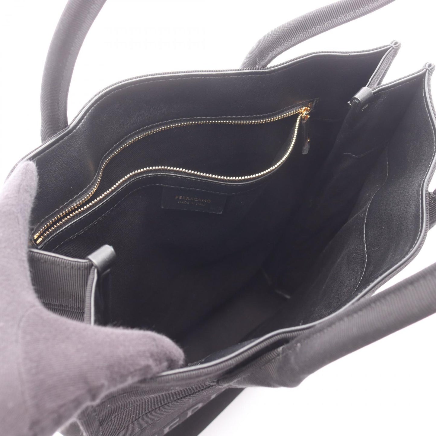 ショルダーバッグ トートバッグ ロゴ ファブリック ブラック サルヴァトーレフェラガモ バッグ Salvatore Ferragamo