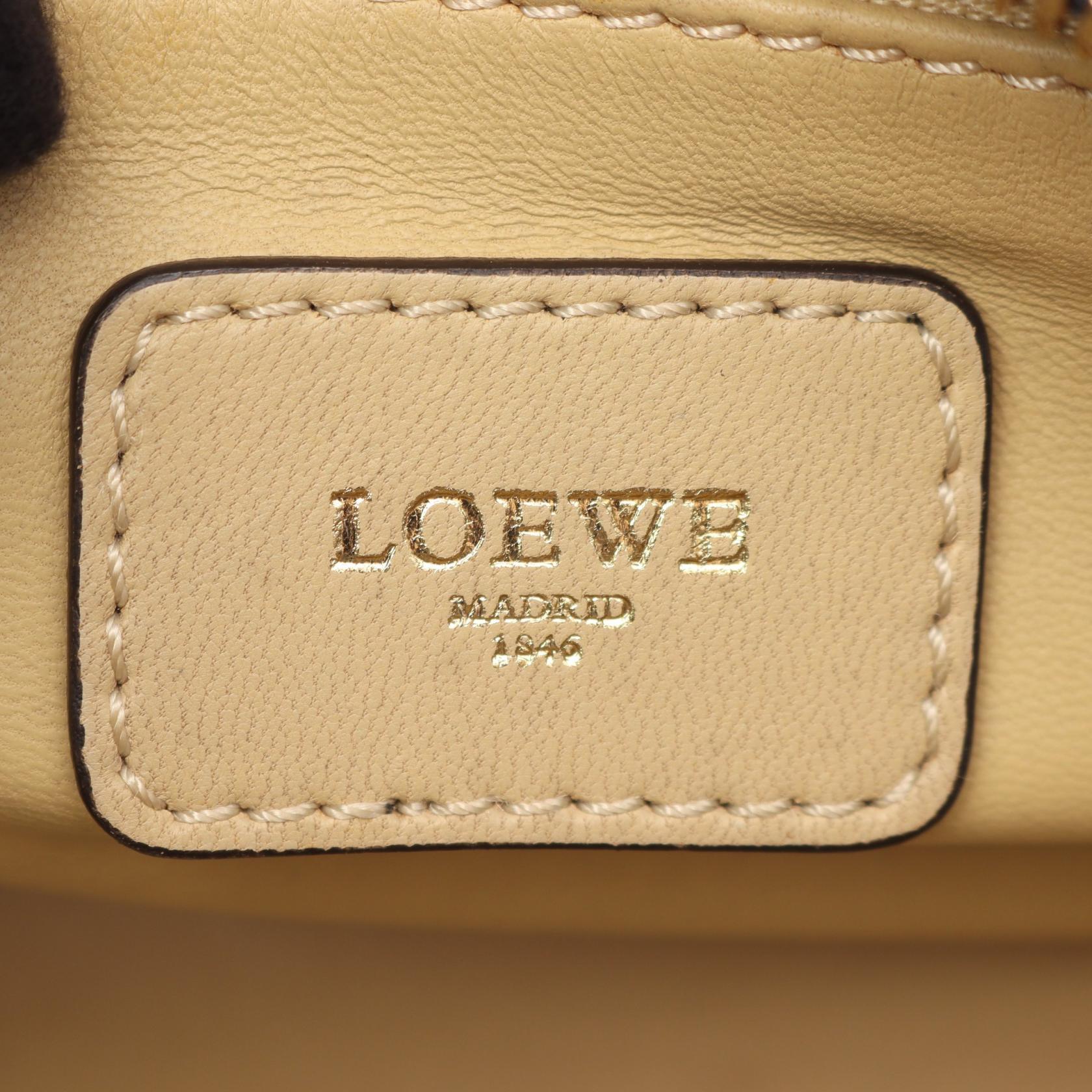 アマソナ28 ハンドバッグ レザー ベージュ ブラック ブラウン ロエベ