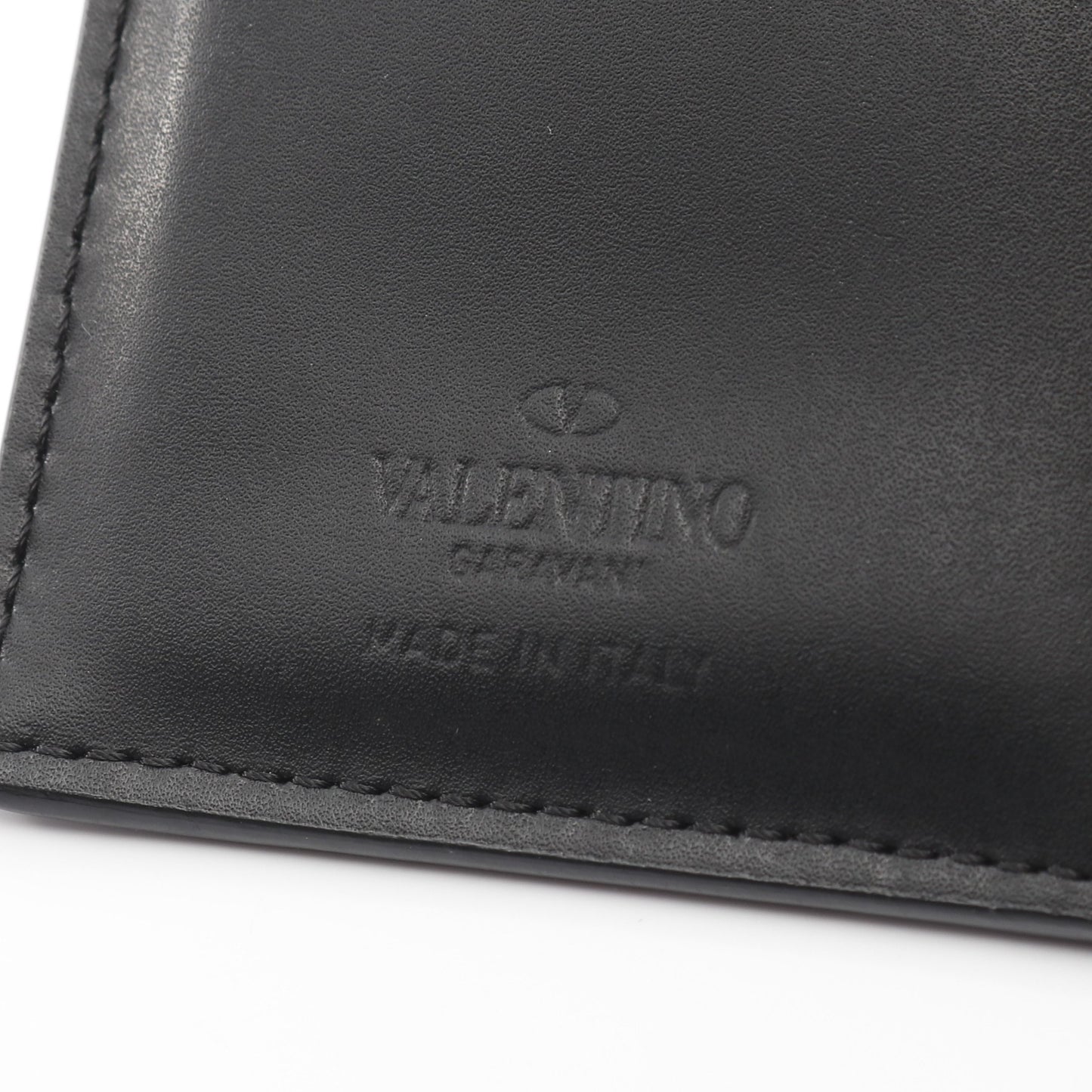 VLTNロゴ 二つ折り長財布 レザー ブラック レッド ヴァレンティノ 財布・小物 VALENTINO