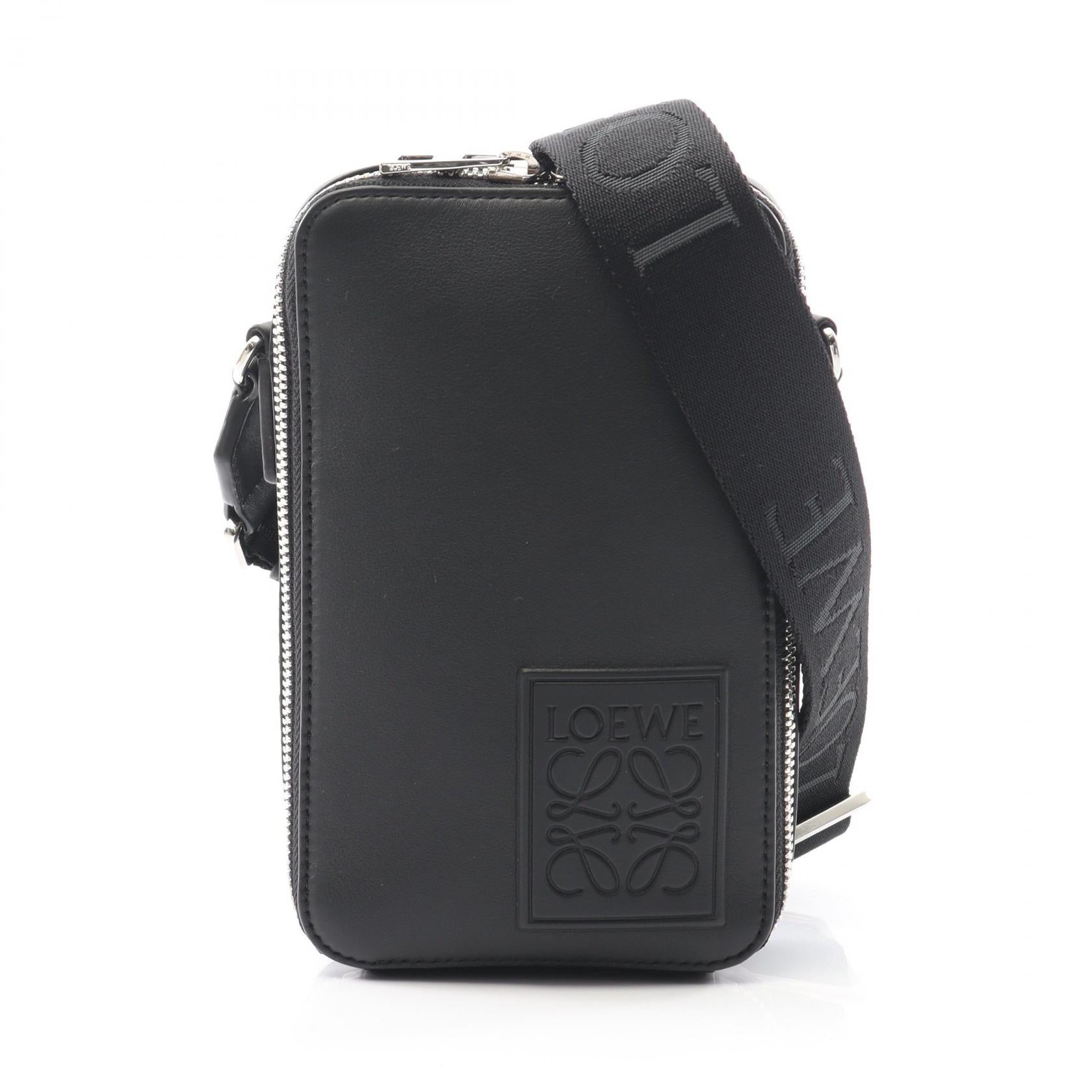 LOEWEバーティカル クロスボディ ポケット ショルダーバッグ バーティカル クロスボディポケット ショルダーバッグ レザー ブラック