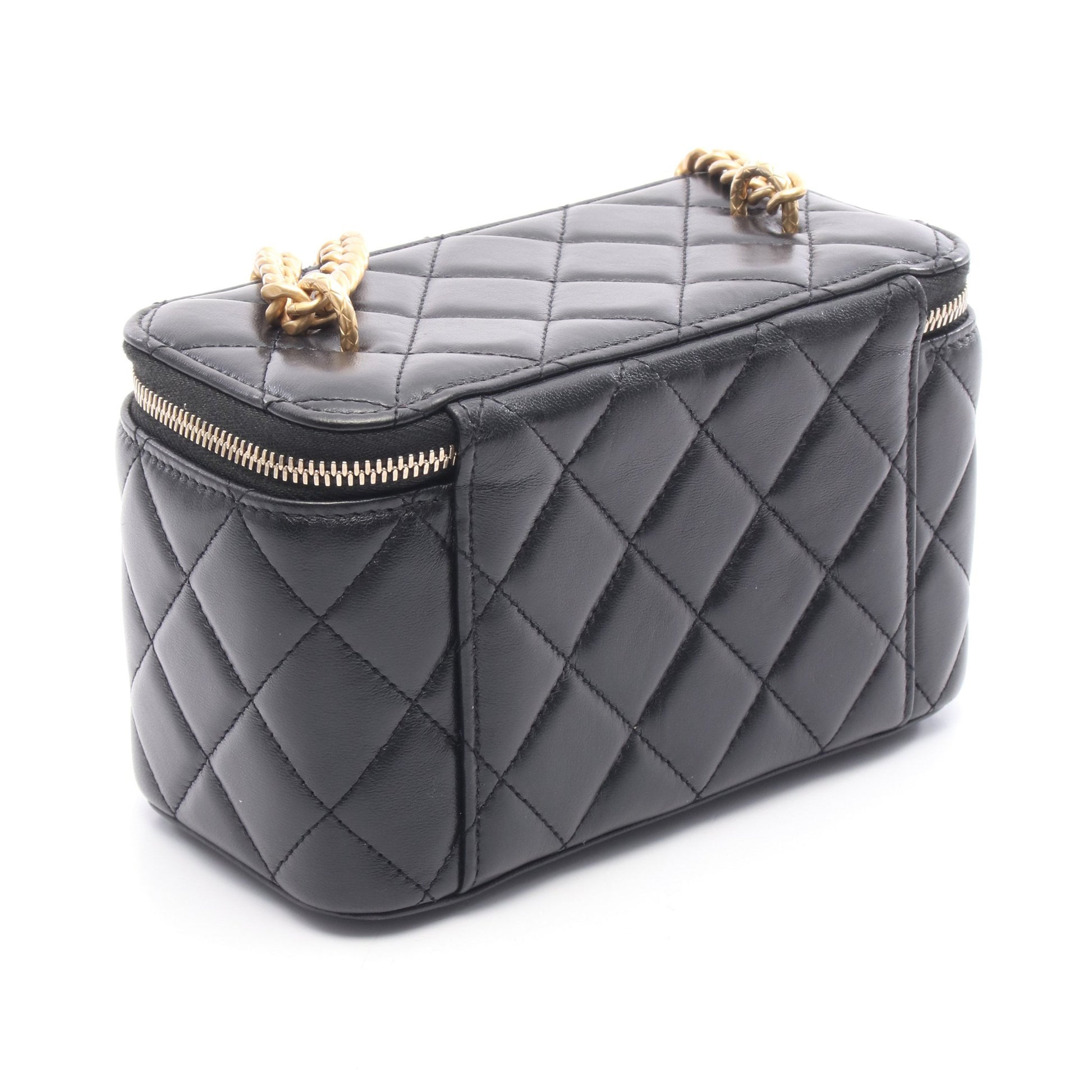 マトラッセ バニティ チェーンショルダーバッグ ラムスキン ブラック ゴールド金具 シャネル バッグ CHANEL