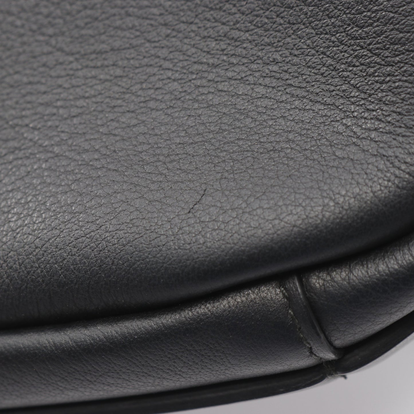 EVERYDAY CAMERA BAG XS エブリデイ カメラバッグ ショルダーバッグ レザー ブラック バレンシアガ バッグ BALENCIAGA
