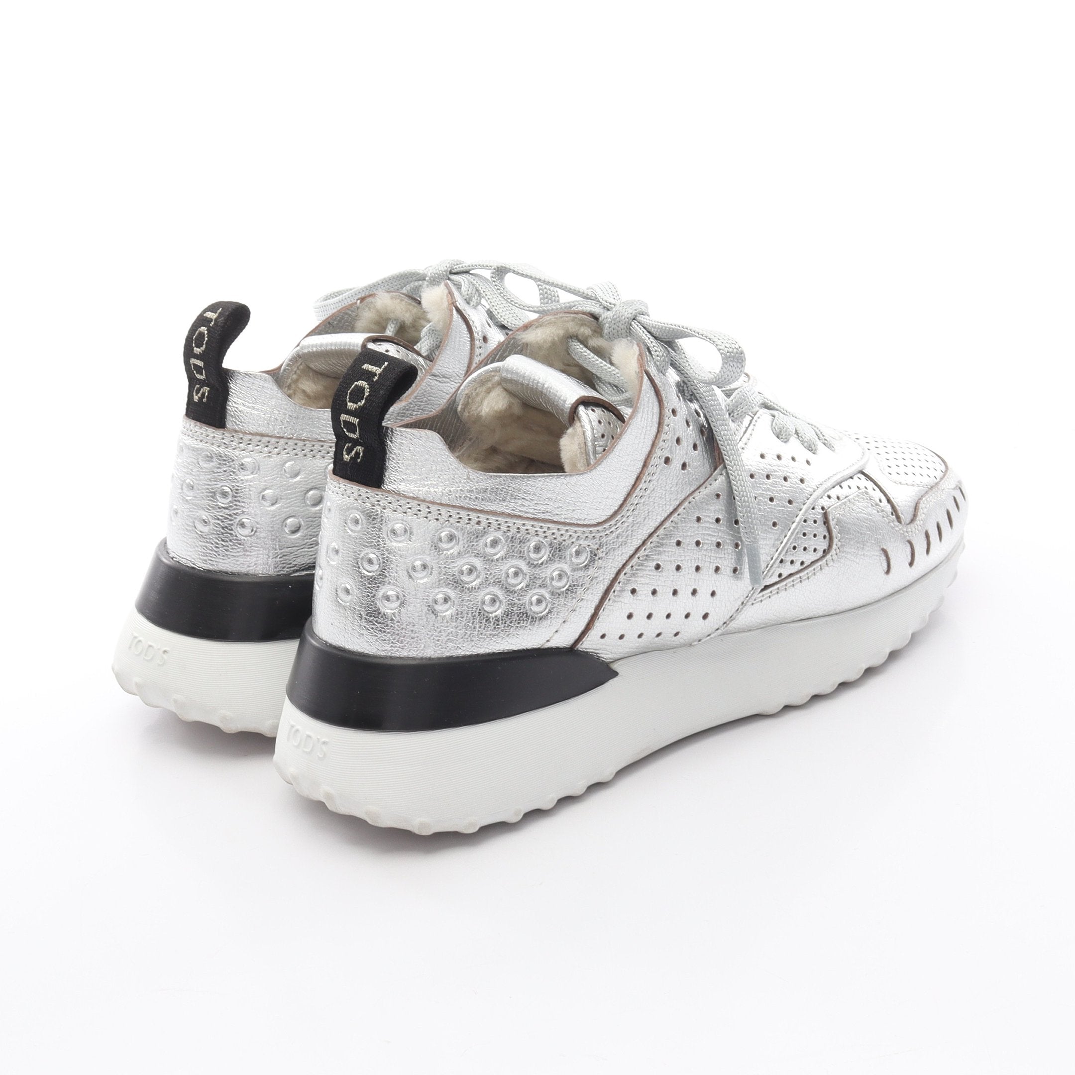 Tod's スニーカー　パンチングレザー スニーカー パンチング レザー シルバー ブラック トッズ – RECLO