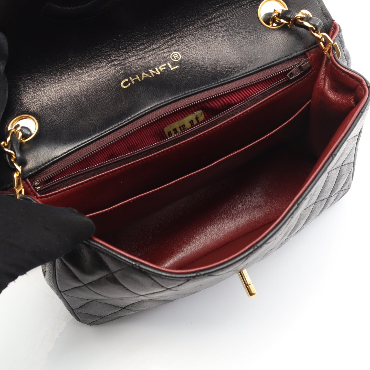 マトラッセ チェーンショルダーバッグ ラムスキン ブラック ゴールド金具 ヴィンテージ シャネル バッグ CHANEL