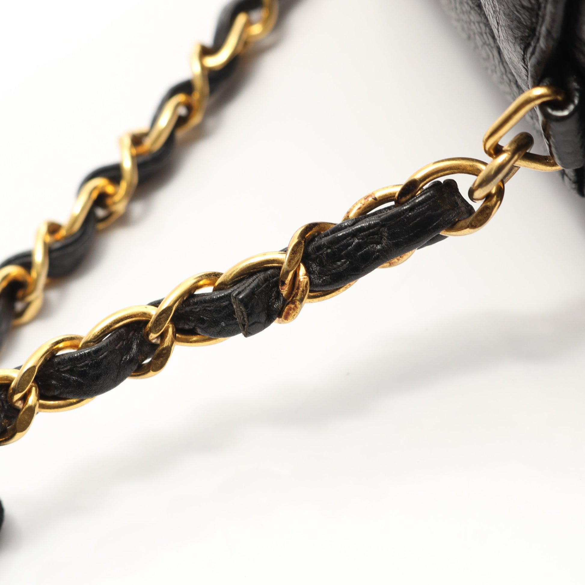 マトラッセ チェーンショルダーバッグ キャビアスキン ブラック ゴールド金具 フリンジ シャネル バッグ CHANEL