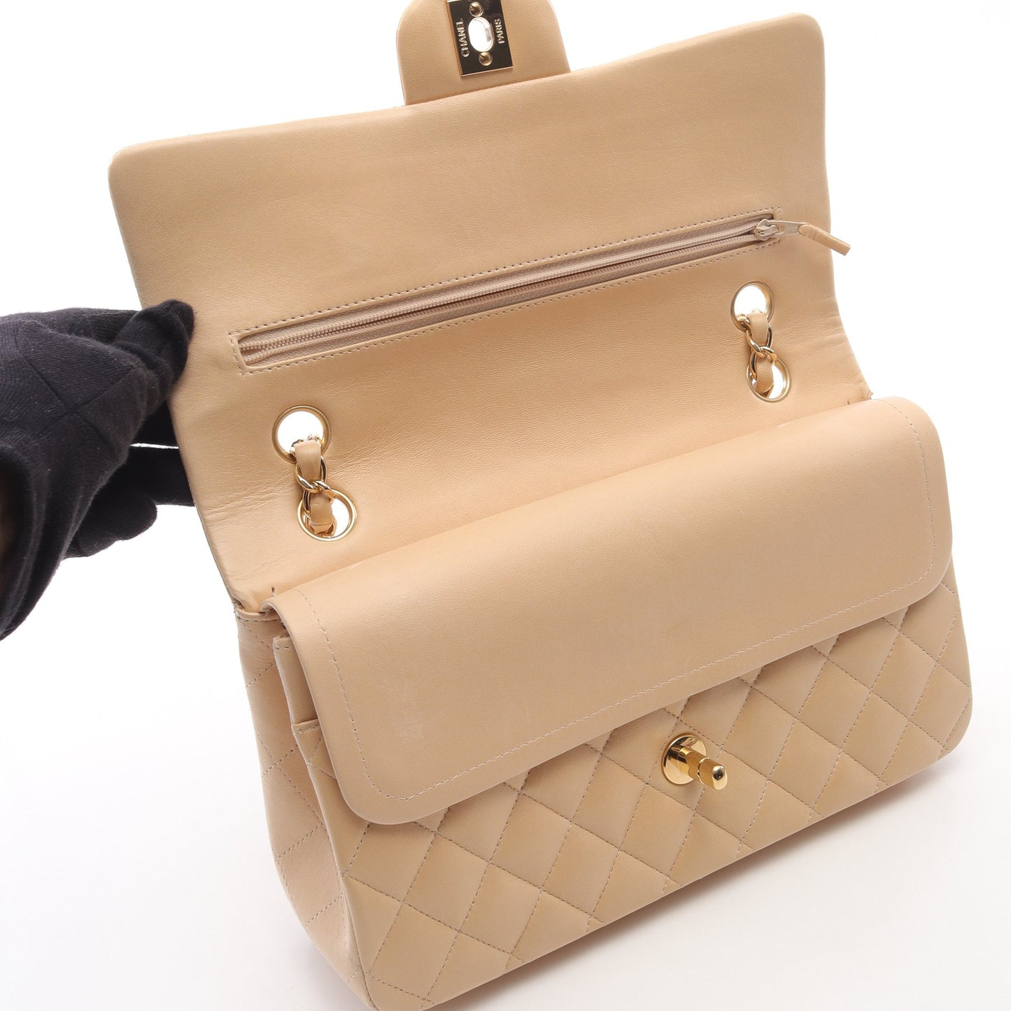 マトラッセ Wフラップ Wチェーンショルダーバッグ ラムスキン ベージュ ゴールド金具 シャネル バッグ CHANEL