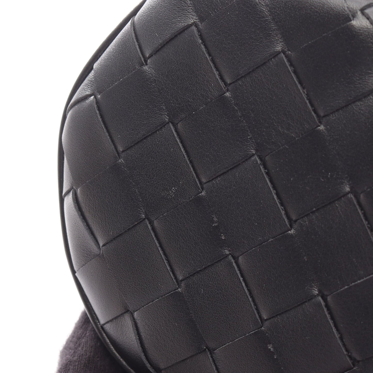 イントレチャート バレル ショルダーバッグ レザー ブラック ボッテガヴェネタ バッグ BOTTEGA VENETA