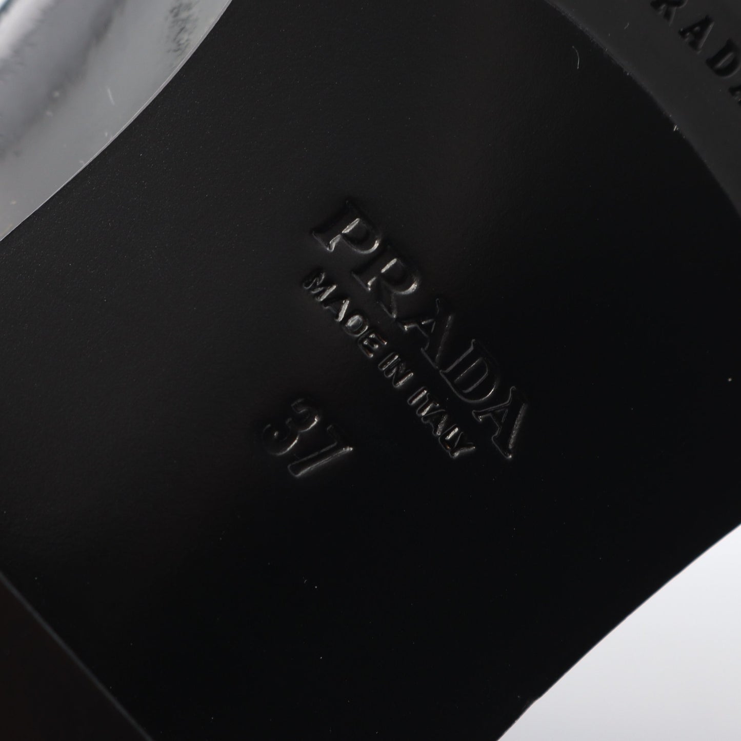 サイドゴアブーツ エナメルレザー ブラック プラダ シューズ PRADA