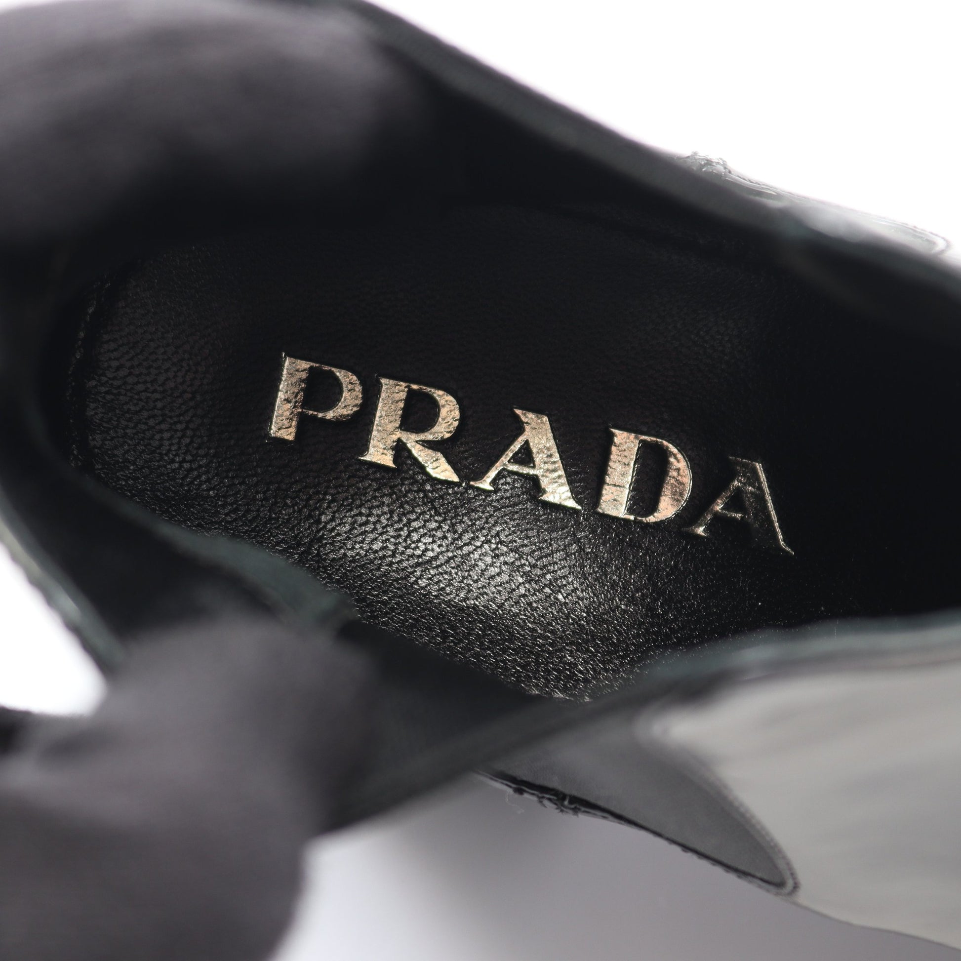サイドゴアブーツ エナメルレザー ブラック プラダ シューズ PRADA