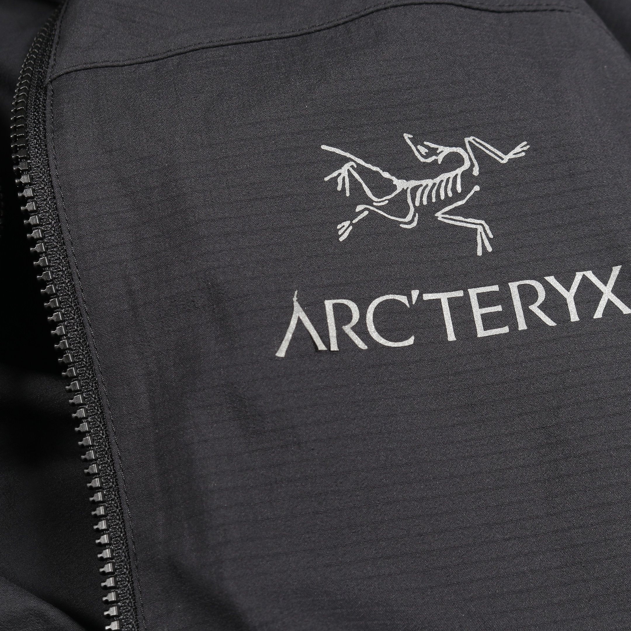 ジャケット ロゴプリント ナイロン ブラック アークテリクス – RECLO