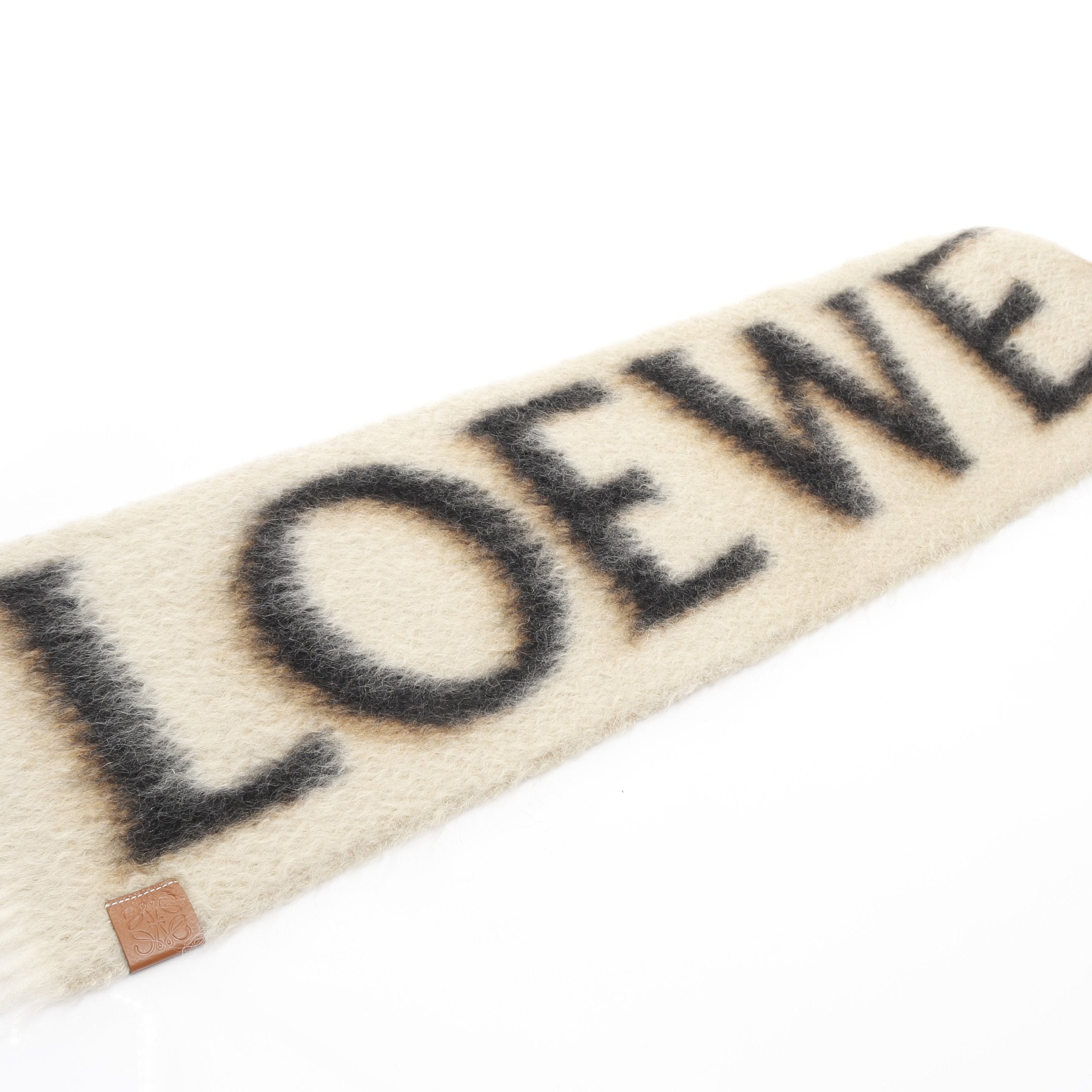 LOEWE 刺繍ロゴ マフラー　ベージュ 楽天市場】マフラー（ブランドロエベ）（レディースマフラー・ストール