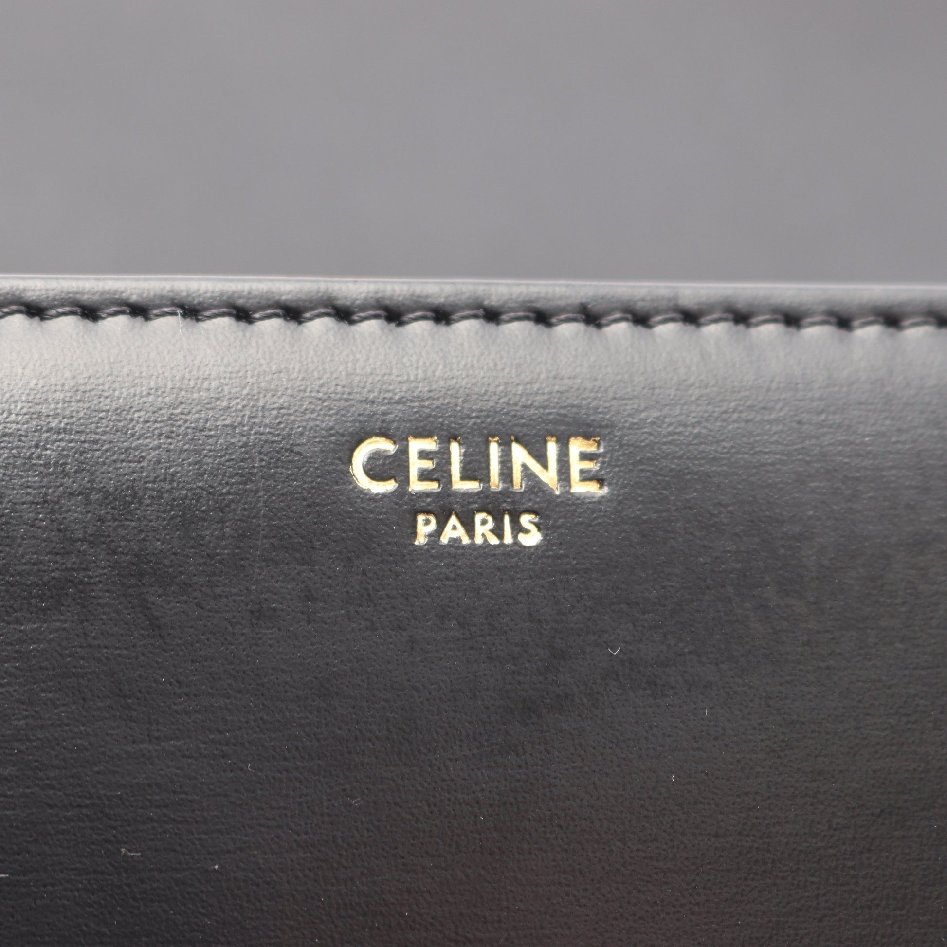 クラシック トリオンフ ミディアム ショルダーバッグ レザー ブラック セリーヌ バッグ CELINE