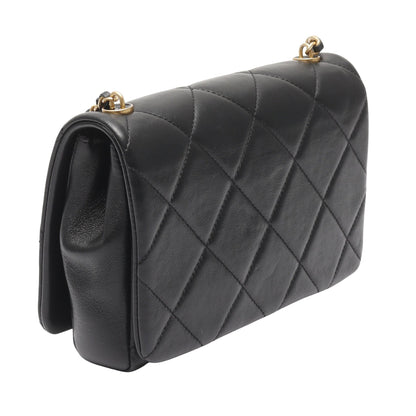 マトラッセ カメリア チェーンショルダーバッグ ロゴメダル ラムスキン ブラック ゴールド金具 シャネル バッグ CHANEL