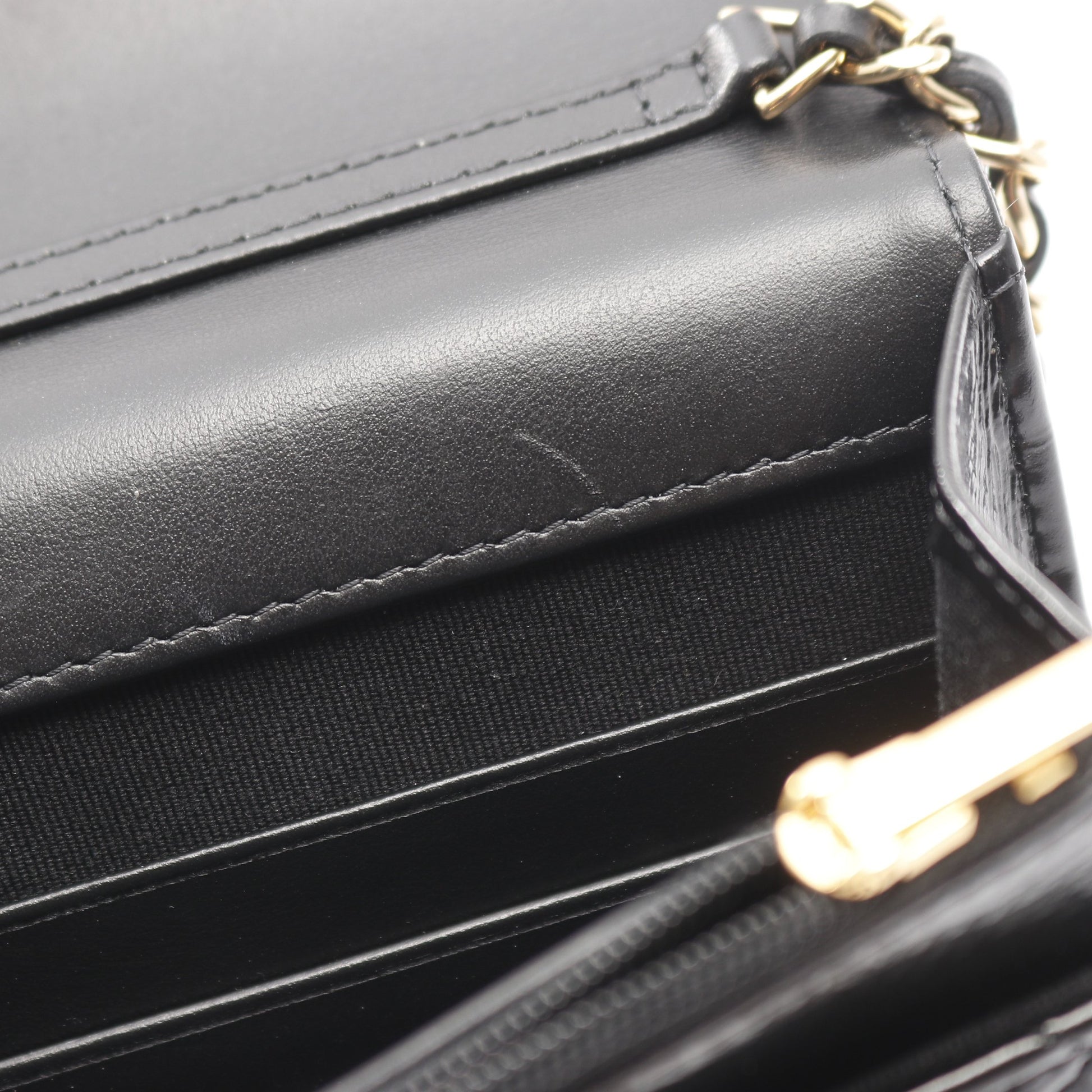 マトラッセ チェーンウォレット レザー ブラック ゴールド金具 シャネル バッグ CHANEL