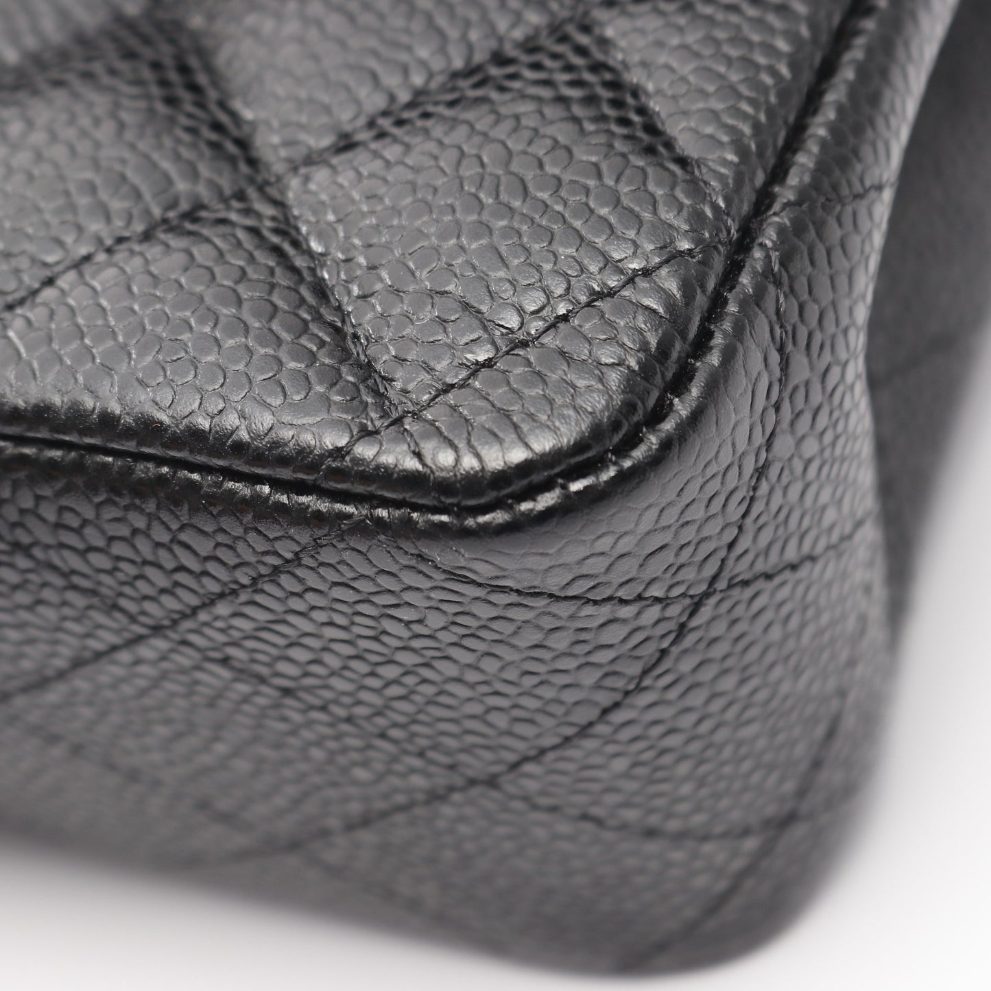 マトラッセ Wフラップ Wチェーンショルダーバッグ キャビアスキン ブラック ゴールド金具 シャネル バッグ CHANEL