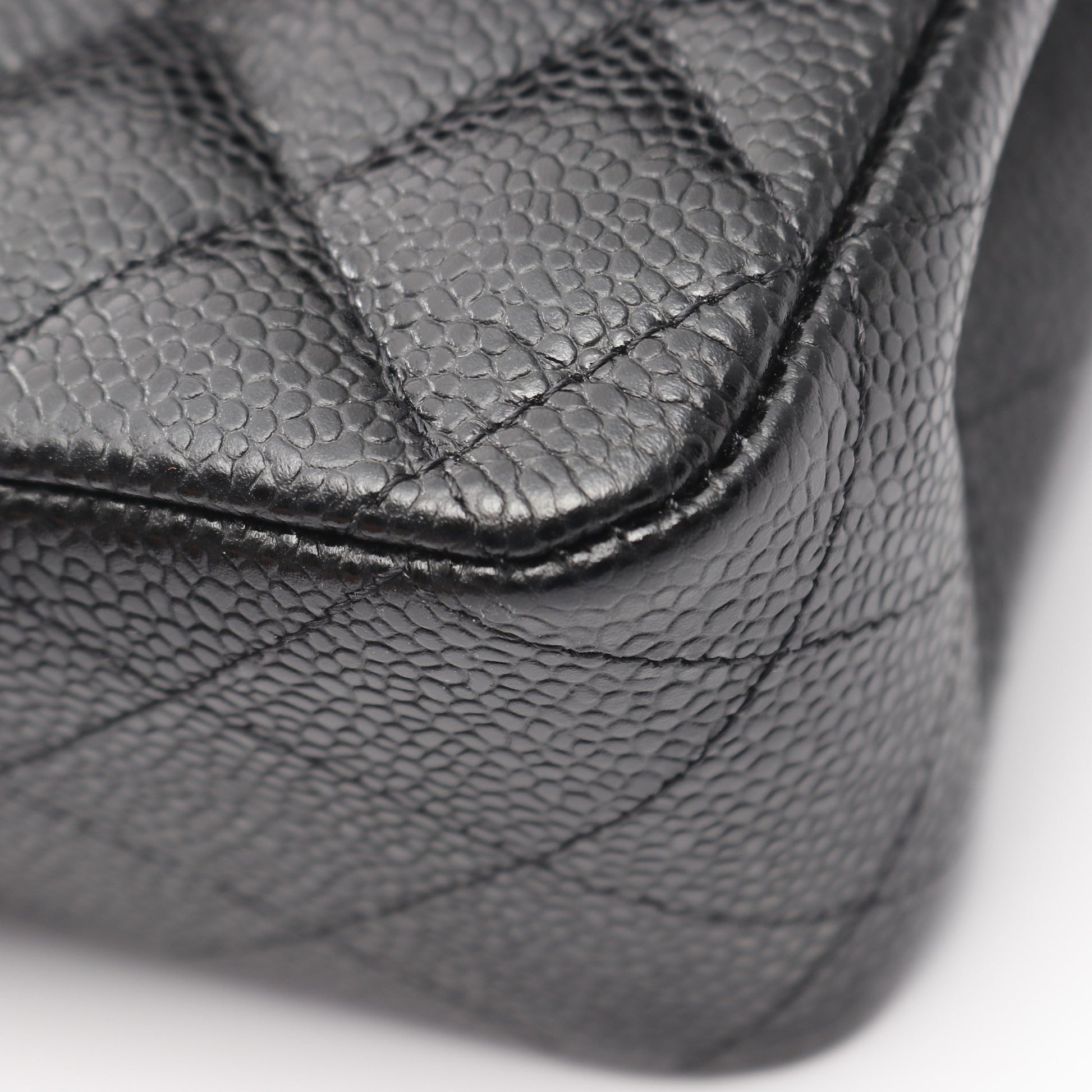 マトラッセ Wフラップ Wチェーンショルダーバッグ キャビアスキン ブラック ゴールド金具 シャネル バッグ CHANEL