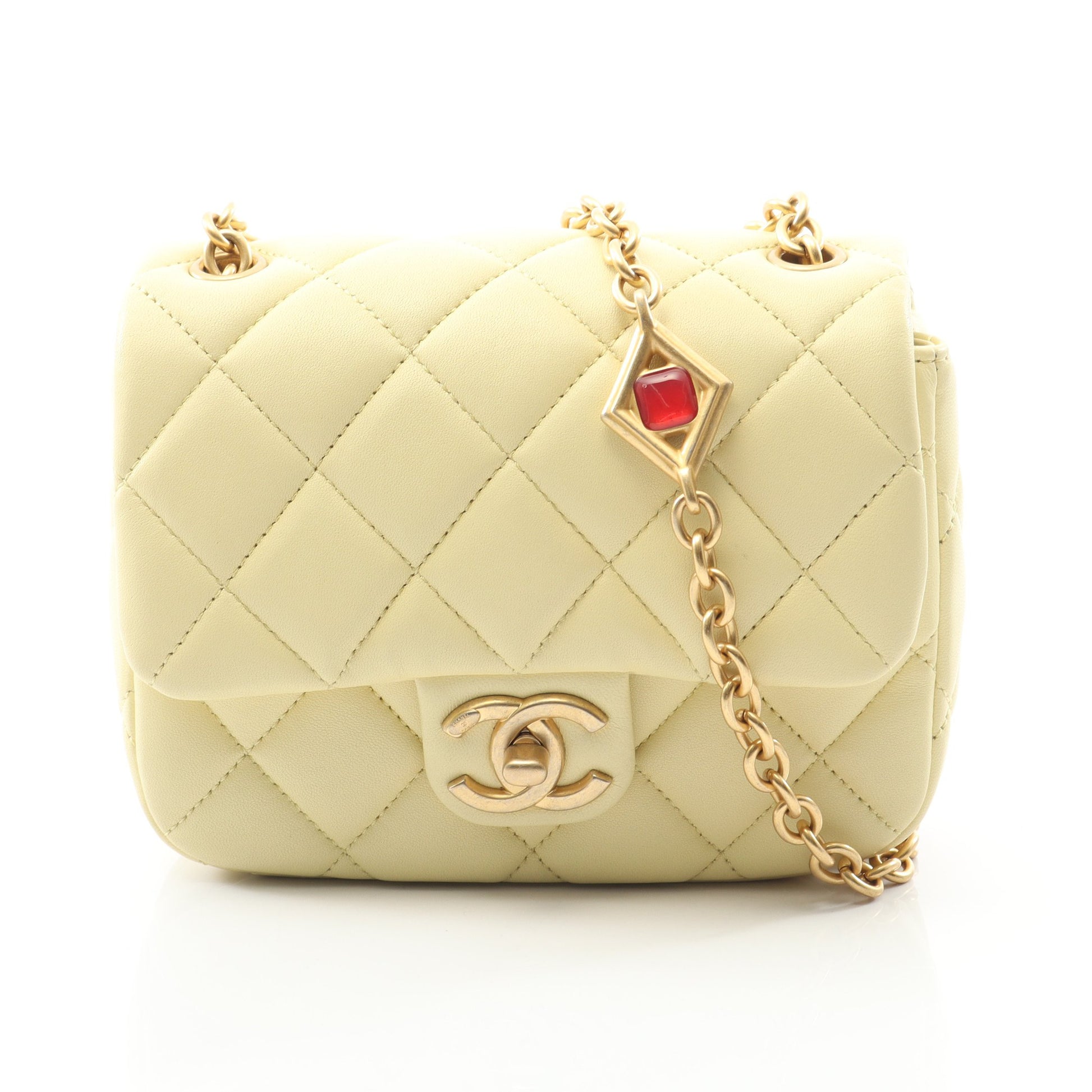 ミニマトラッセ チェーンショルダーバッグ ラムスキン ライトイエロー ゴールド金具 シャネル バッグ CHANEL