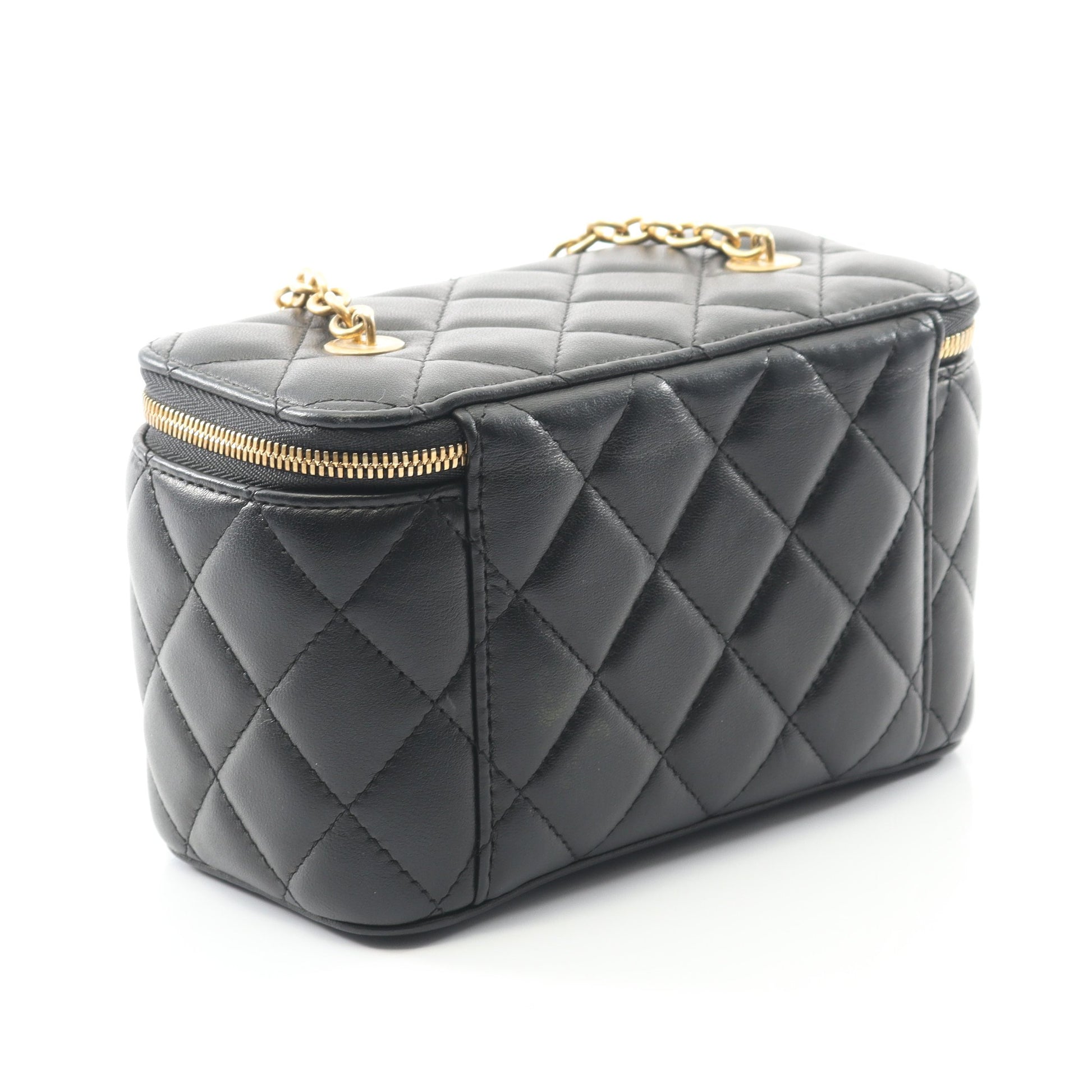 マトラッセ バニティバッグ チェーンショルダーバッグ ラムスキン ブラック ゴールド金具 シャネル バッグ CHANEL