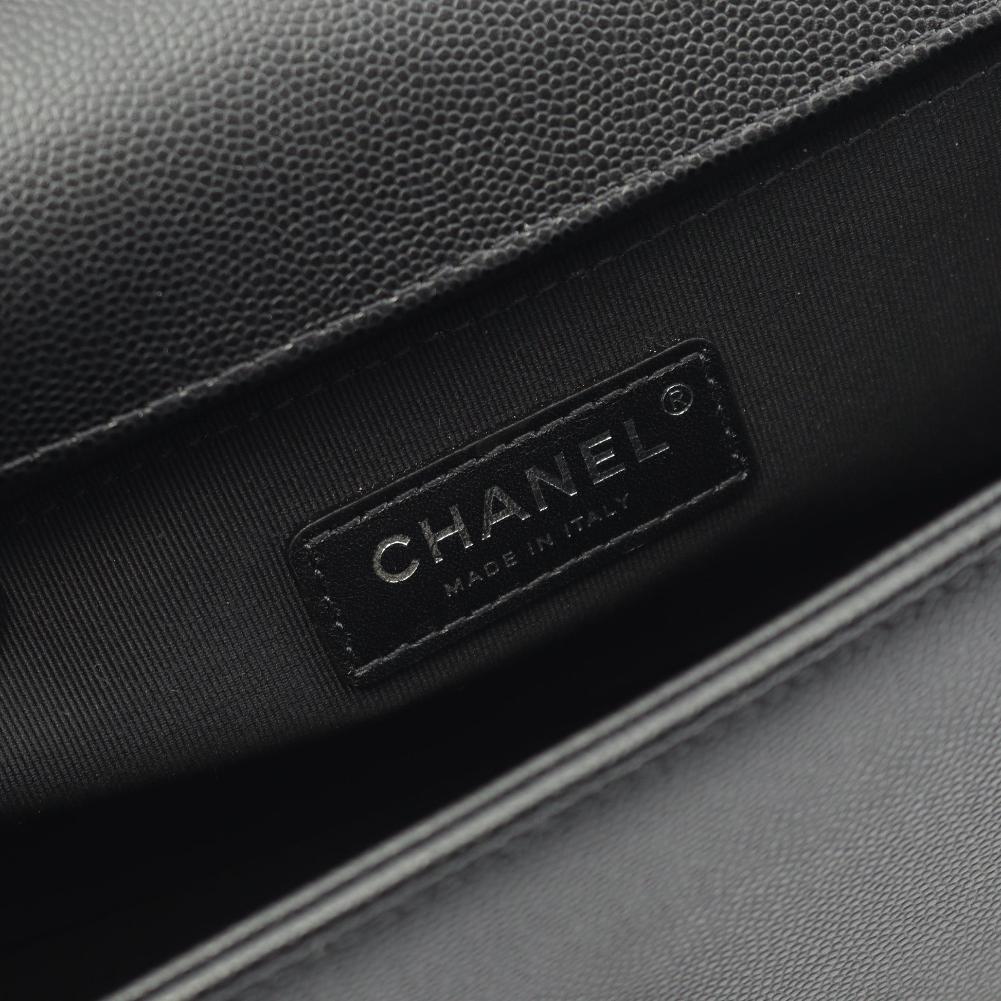 ボーイシャネル チェーンショルダーバッグ キャビアスキン ブラック アンティークシルバー金具 シャネル バッグ CHANEL