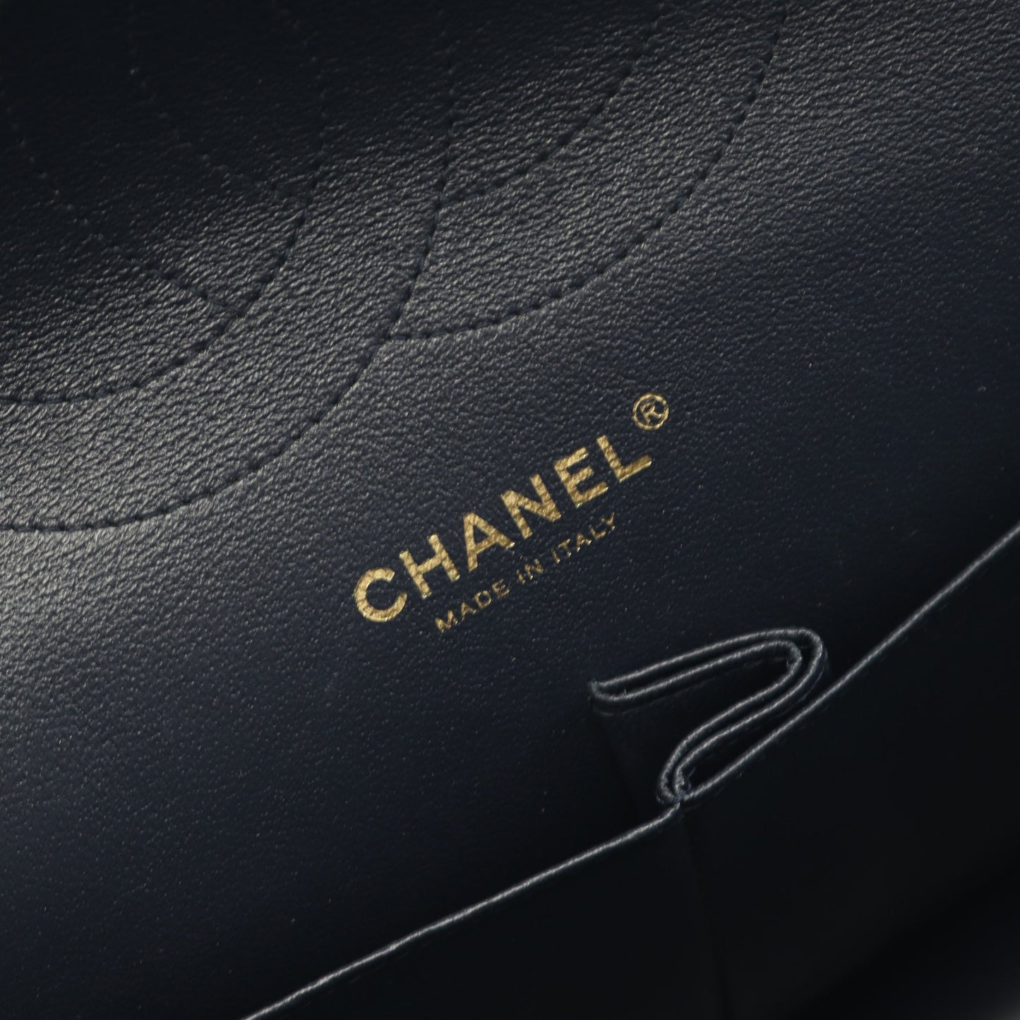 マトラッセ Wフラップ Wチェーンショルダーバッグ ラムスキン ダークネイビー ゴールド金具 シャネル バッグ CHANEL