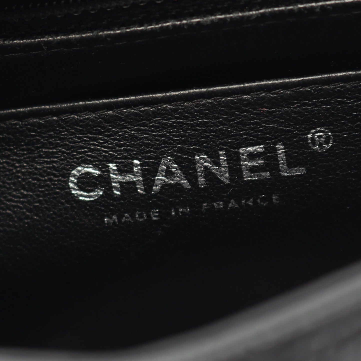 ミニマトラッセ チェーンショルダーバッグ キャビアスキン ブラック シルバー金具 シャネル バッグ CHANEL