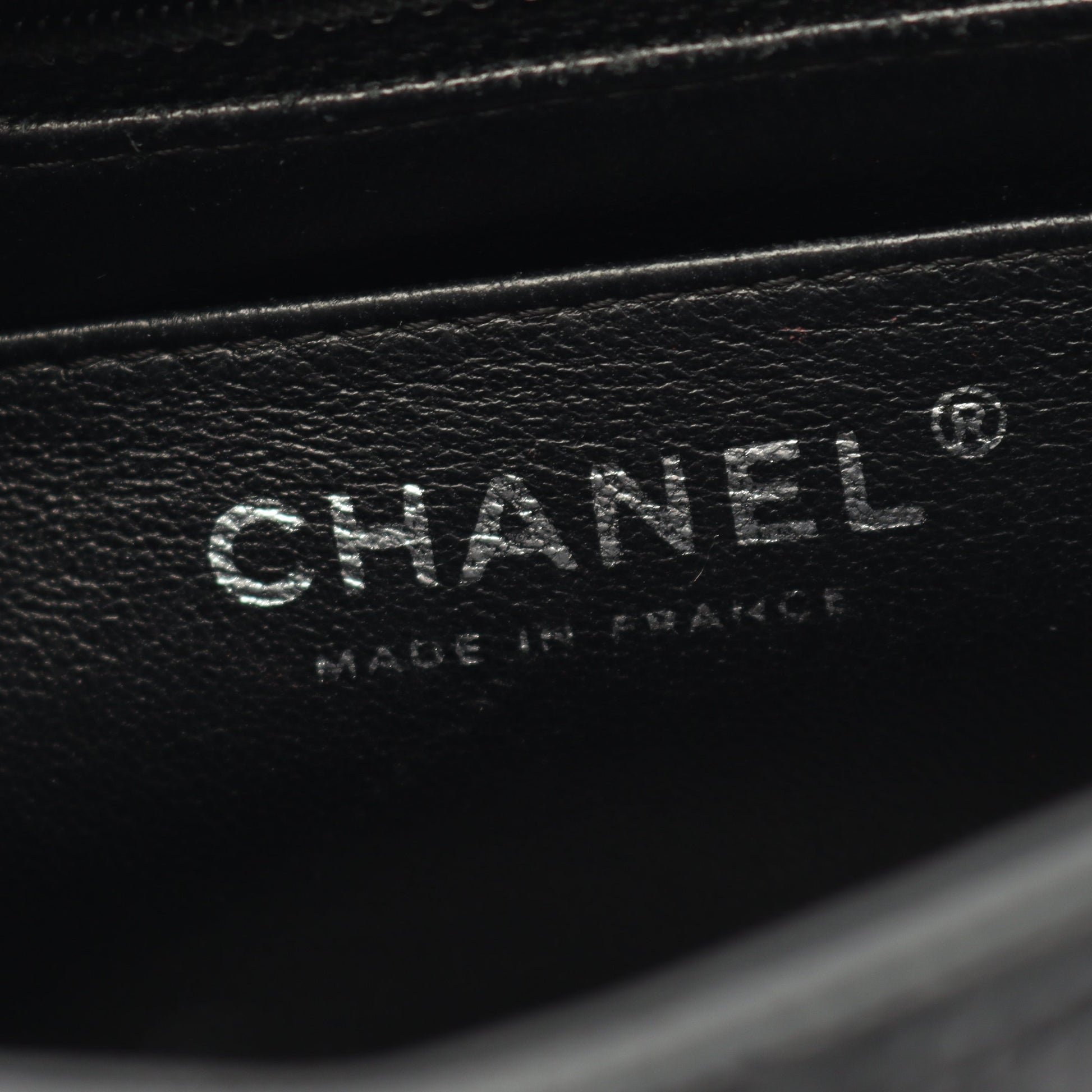 ミニマトラッセ チェーンショルダーバッグ キャビアスキン ブラック シルバー金具 シャネル バッグ CHANEL