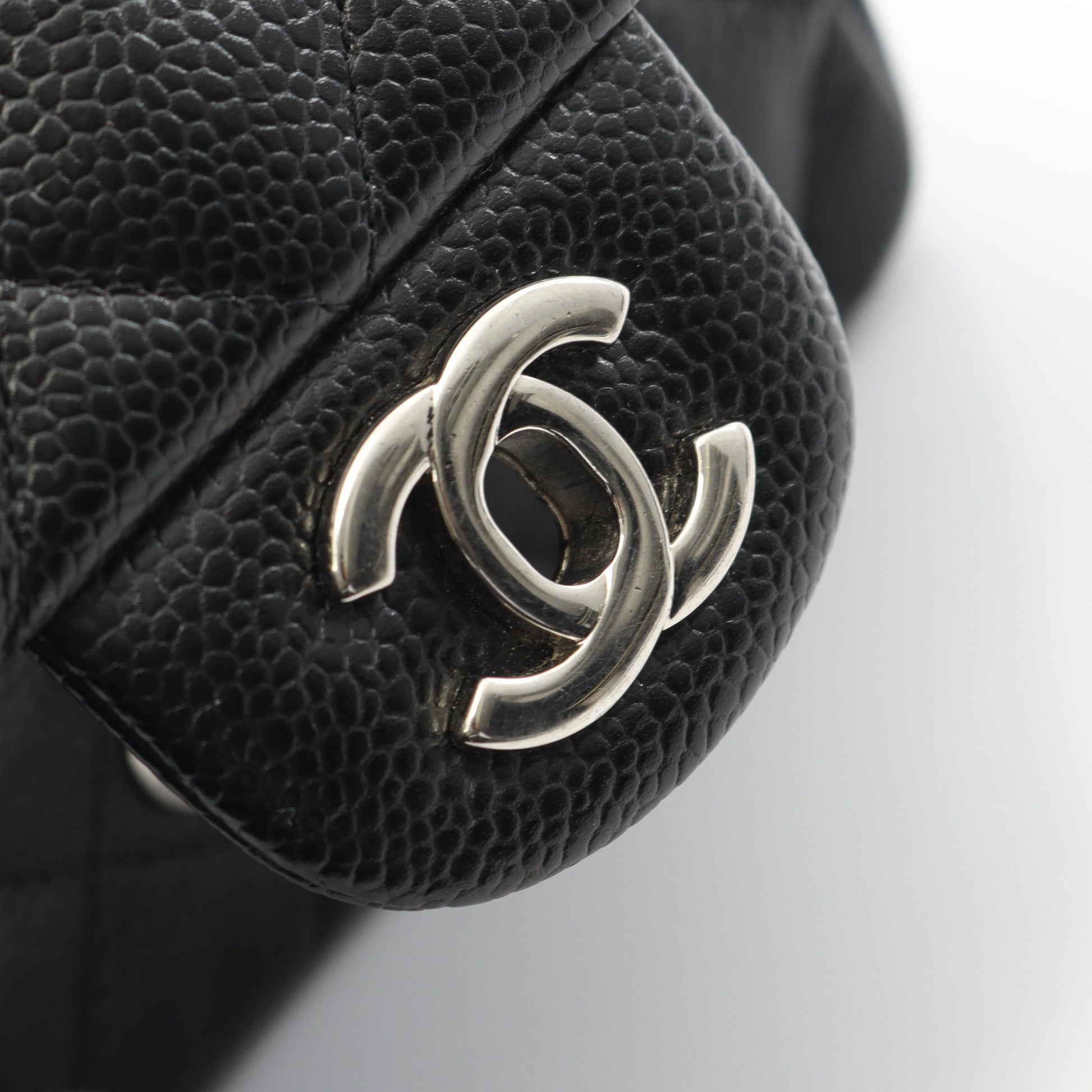 ミニマトラッセ チェーンショルダーバッグ キャビアスキン ブラック シルバー金具 シャネル バッグ CHANEL