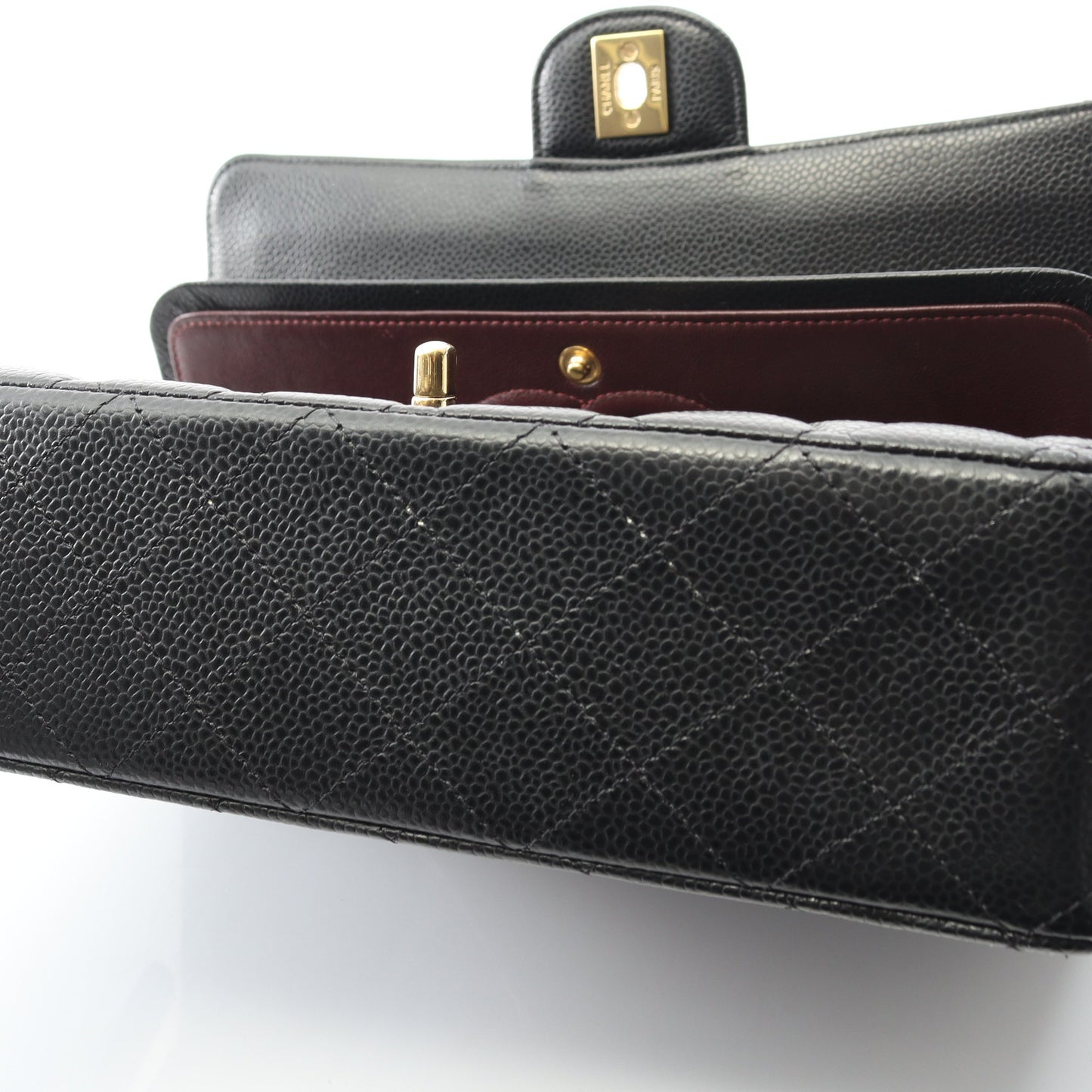 マトラッセ Wフラップ Wチェーンショルダーバッグ キャビアスキン ブラック ゴールド金具 シャネル バッグ CHANEL