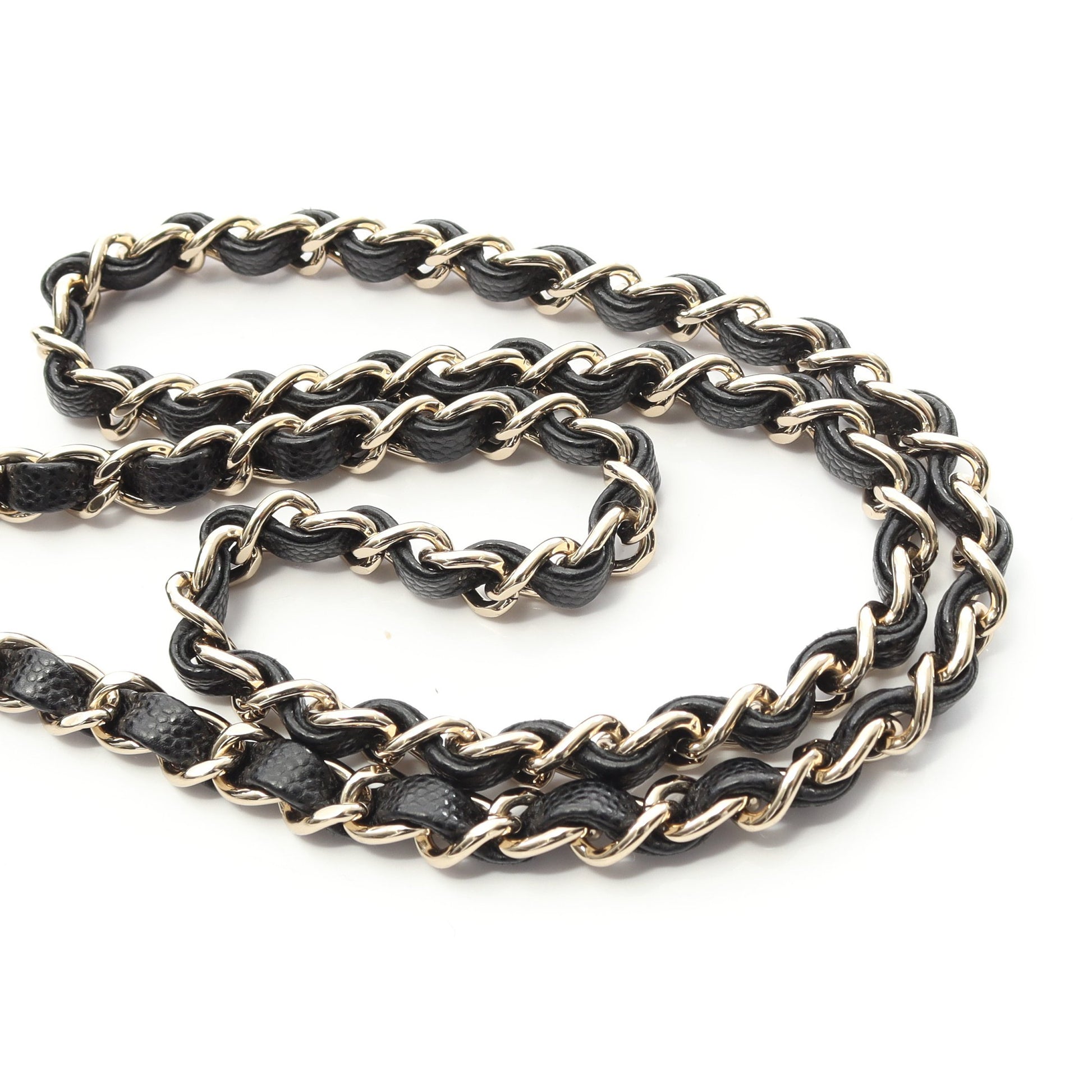 マトラッセ チェーンショルダーバッグ キャビアスキン ブラック ゴールド金具 2WAY シャネル バッグ CHANEL