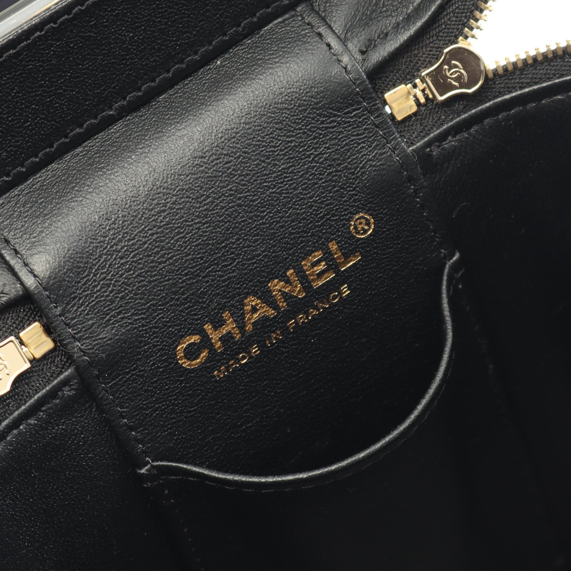 マトラッセ チェーンショルダーバッグ キャビアスキン ブラック ゴールド金具 2WAY シャネル バッグ CHANEL