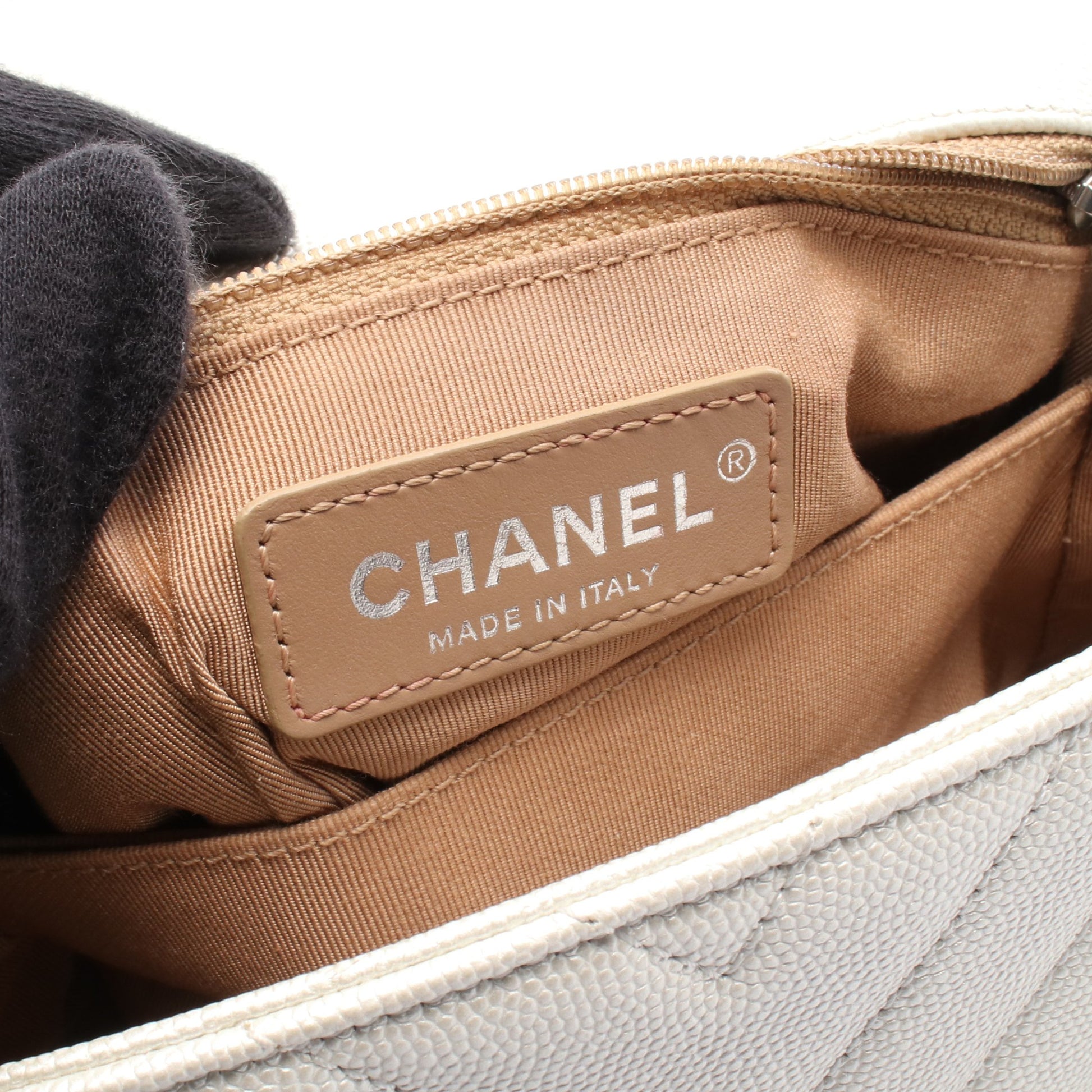 ココハンドル フラップ マトラッセ ハンドバッグ キャビアスキン オフホワイト シルバー金具 2WAY シャネル バッグ CHANEL