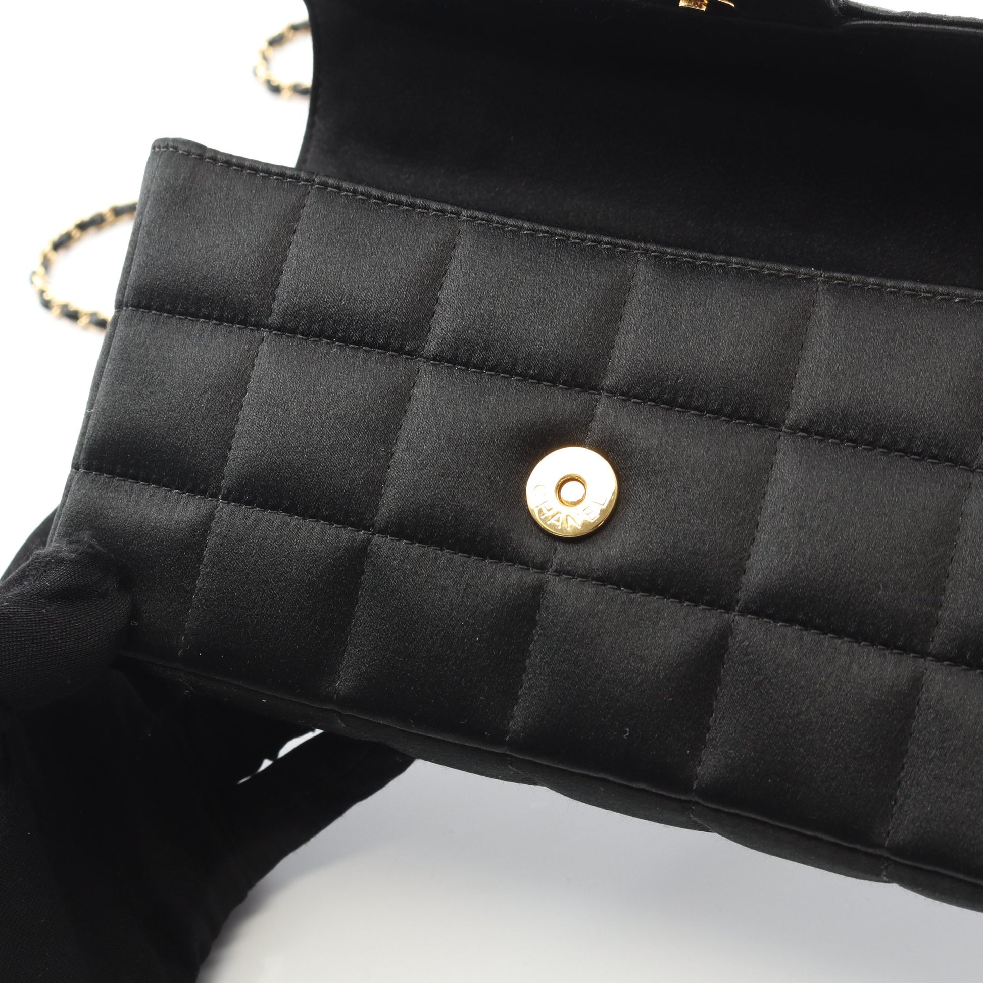 チョコバー カメリア チェーンショルダーバッグ サテン ブラック ゴールド金具 シャネル バッグ CHANEL