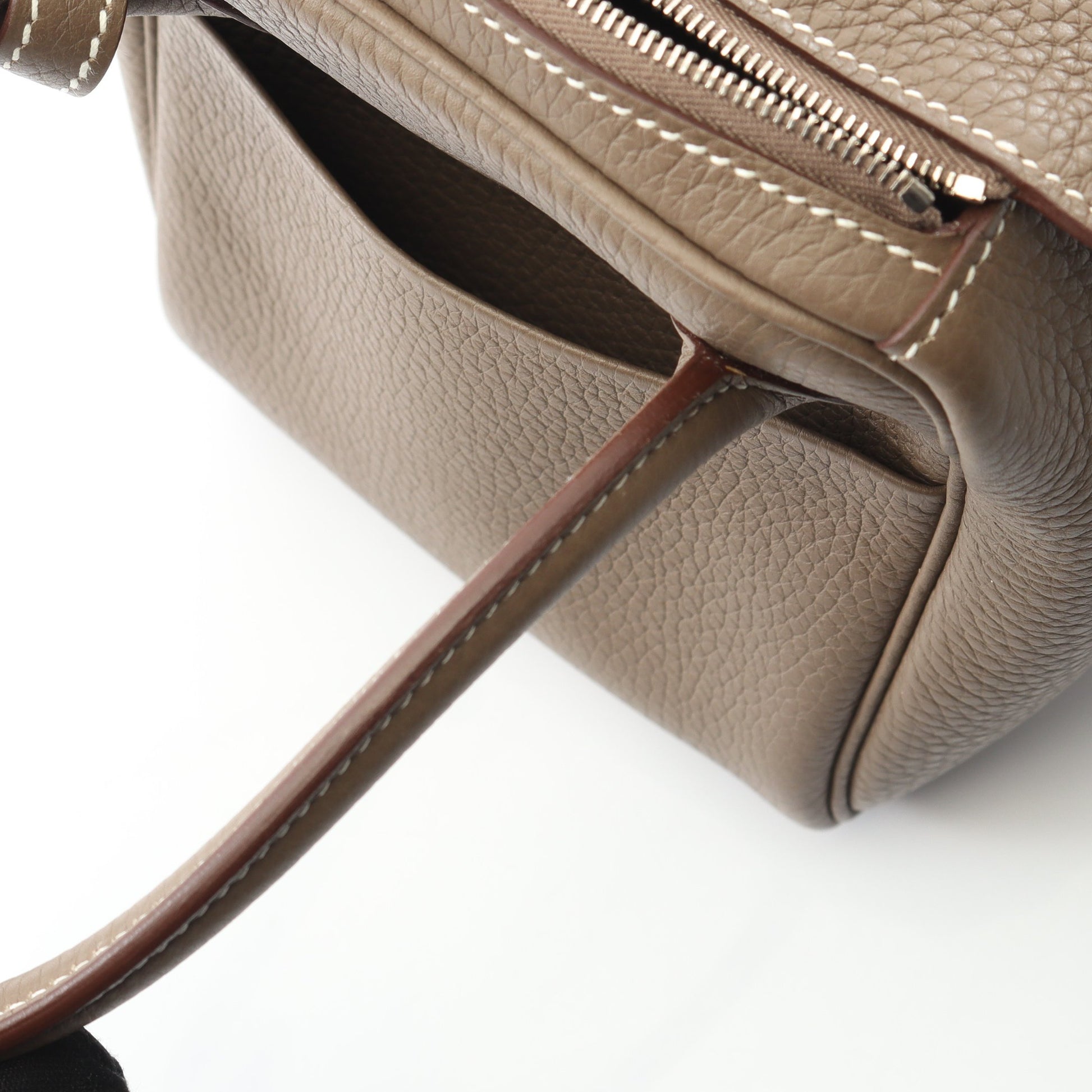 リンディ26 エトゥープ ショルダーバッグ トリヨンクレマンス グレーブラウン シルバー金具 X刻印 エルメス バッグ HERMES