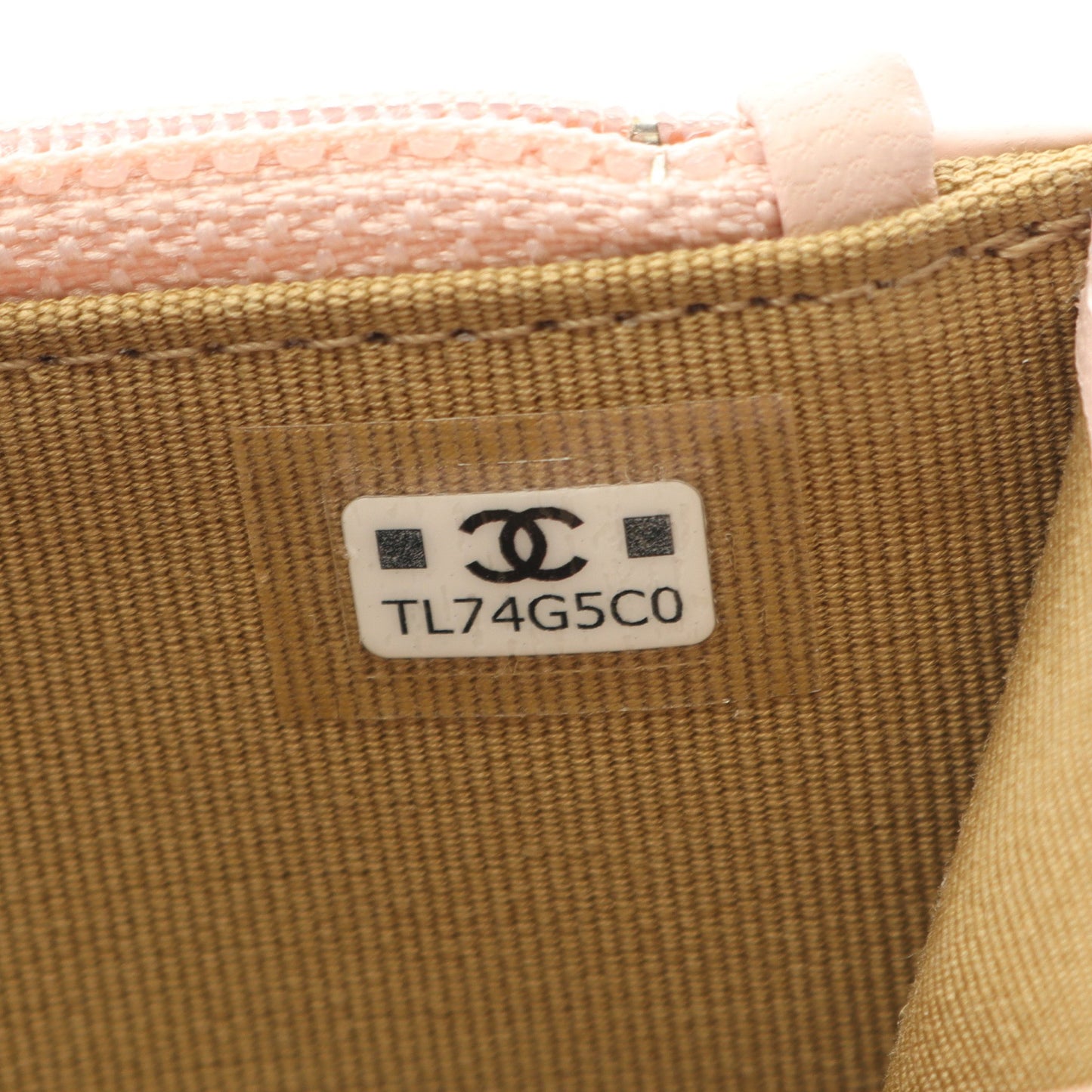 マトラッセ フォンケース チェーンショルダーバッグ レザー ライトピンク ゴールド金具 シャネル バッグ CHANEL