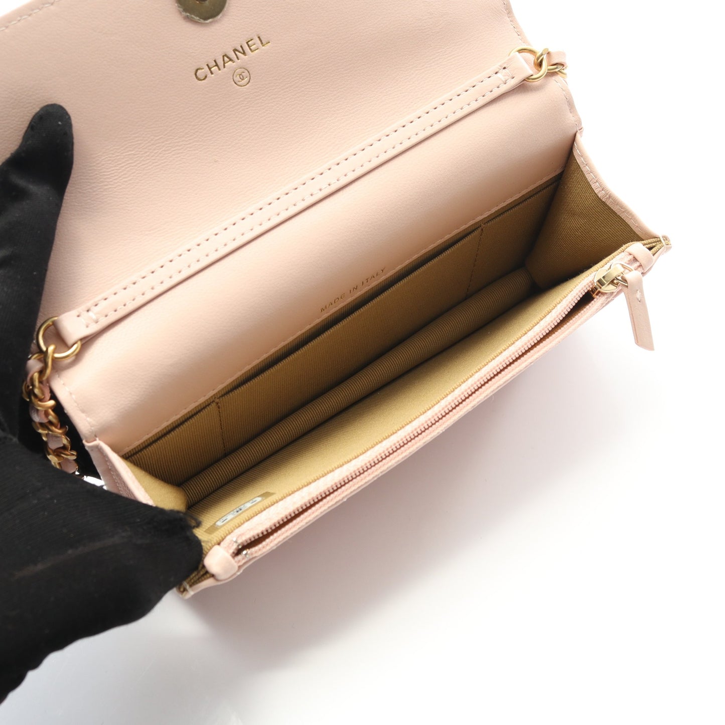 マトラッセ フォンケース チェーンショルダーバッグ レザー ライトピンク ゴールド金具 シャネル バッグ CHANEL