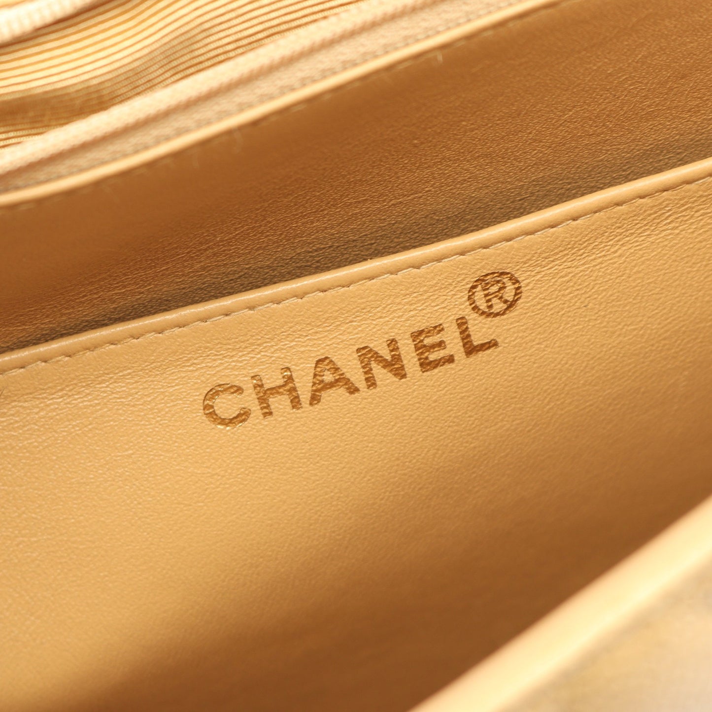 マトラッセ ブリーフケース ビジネスバッグ キャビアスキン ベージュ ゴールド金具 シャネル バッグ CHANEL