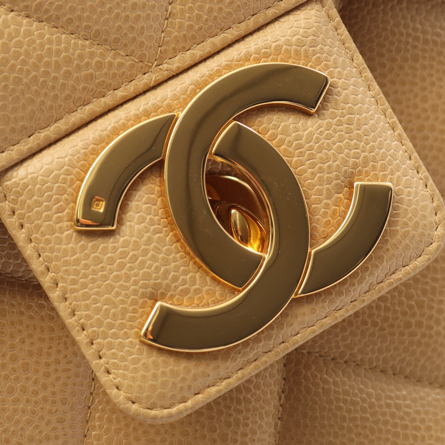 マトラッセ ブリーフケース ビジネスバッグ キャビアスキン ベージュ ゴールド金具 シャネル バッグ CHANEL
