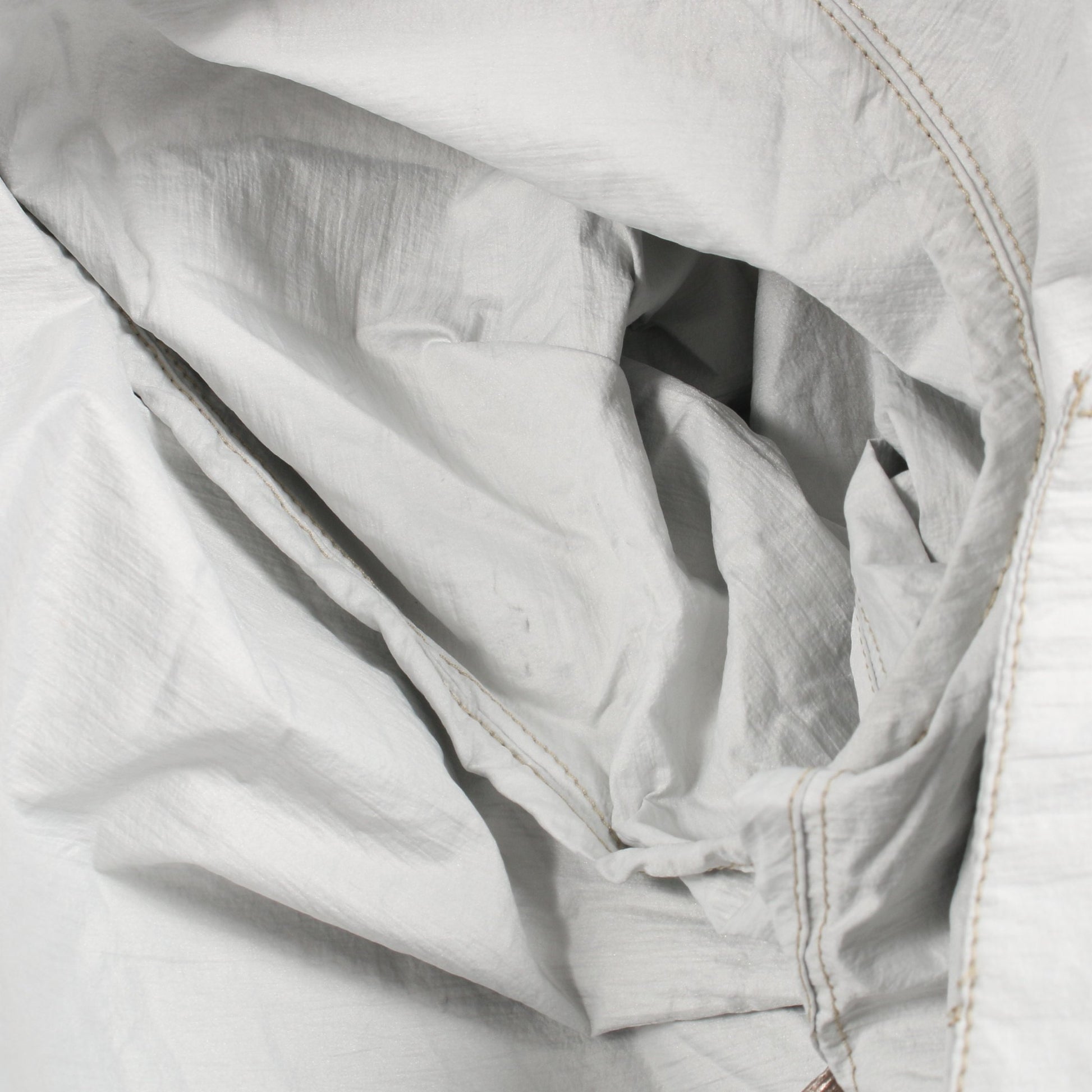 ESCHAMALI ジャケット ナイロン シャンパンゴールド フード付き モンクレール アウター MONCLER